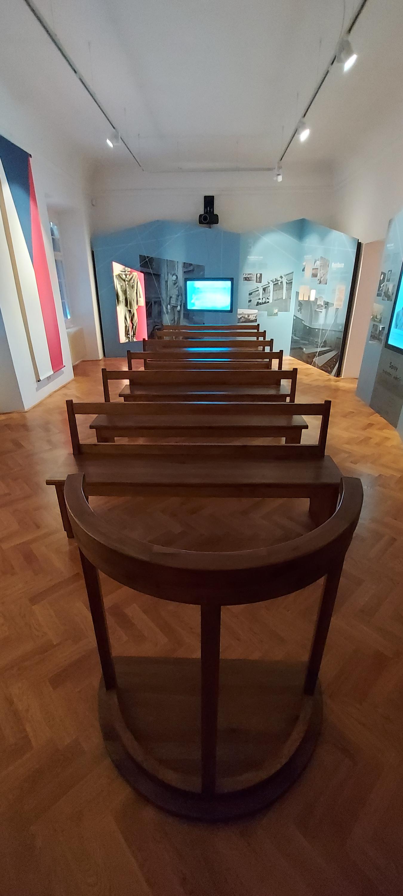 Památník národního útlaku a odboje Panenské Břežany foto 5