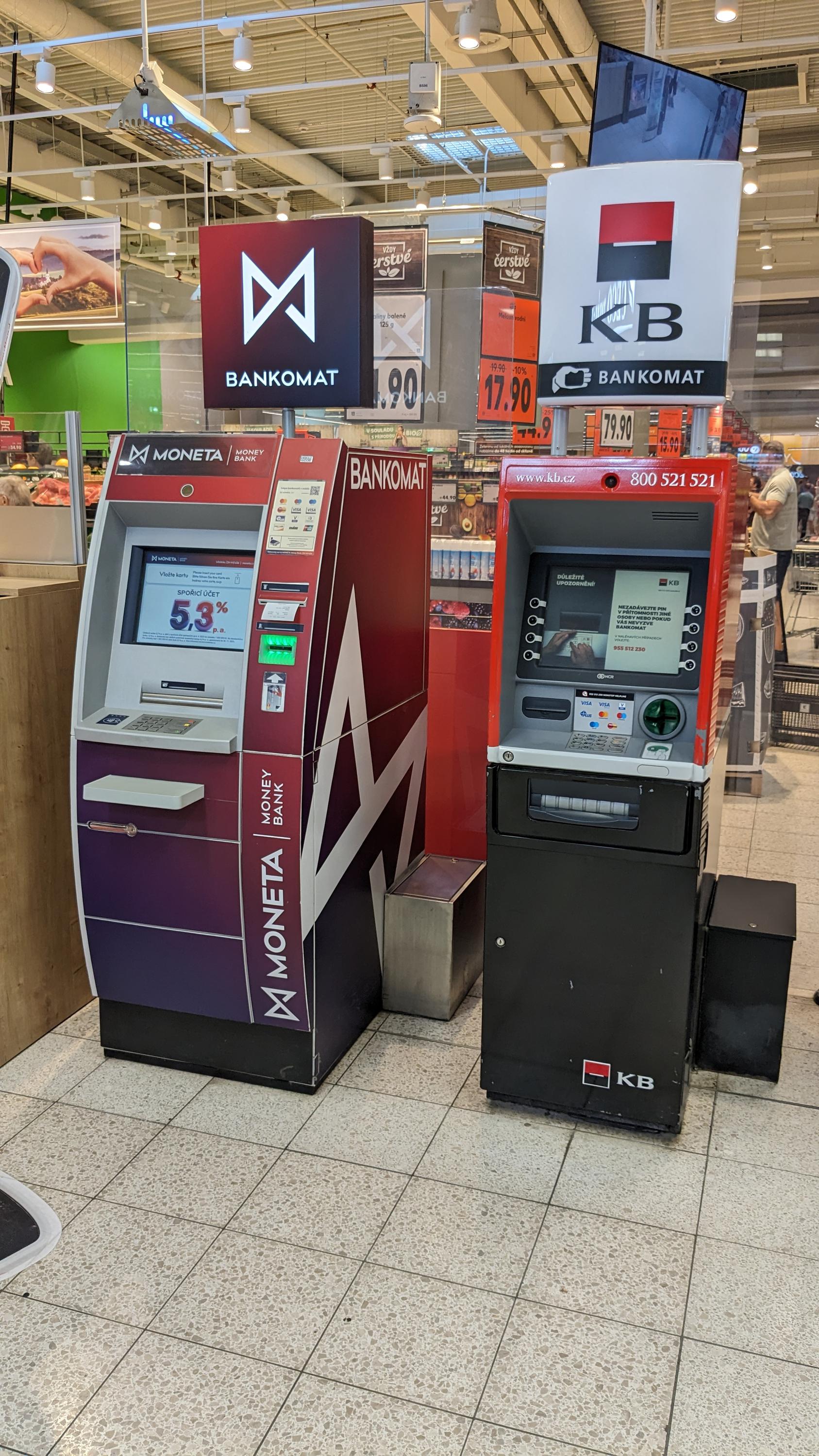 Bankomat Komerční banky foto 2