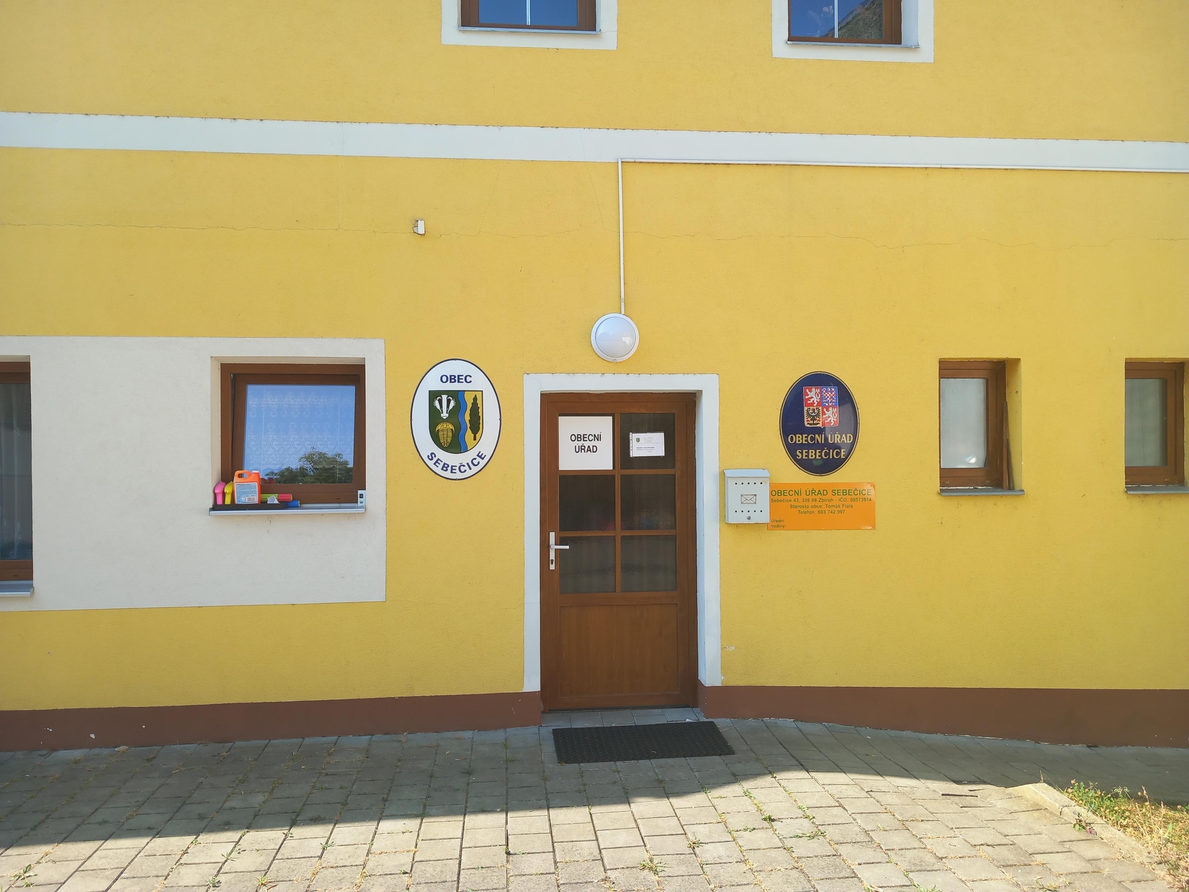 Sebečice - obecní úřad foto 2