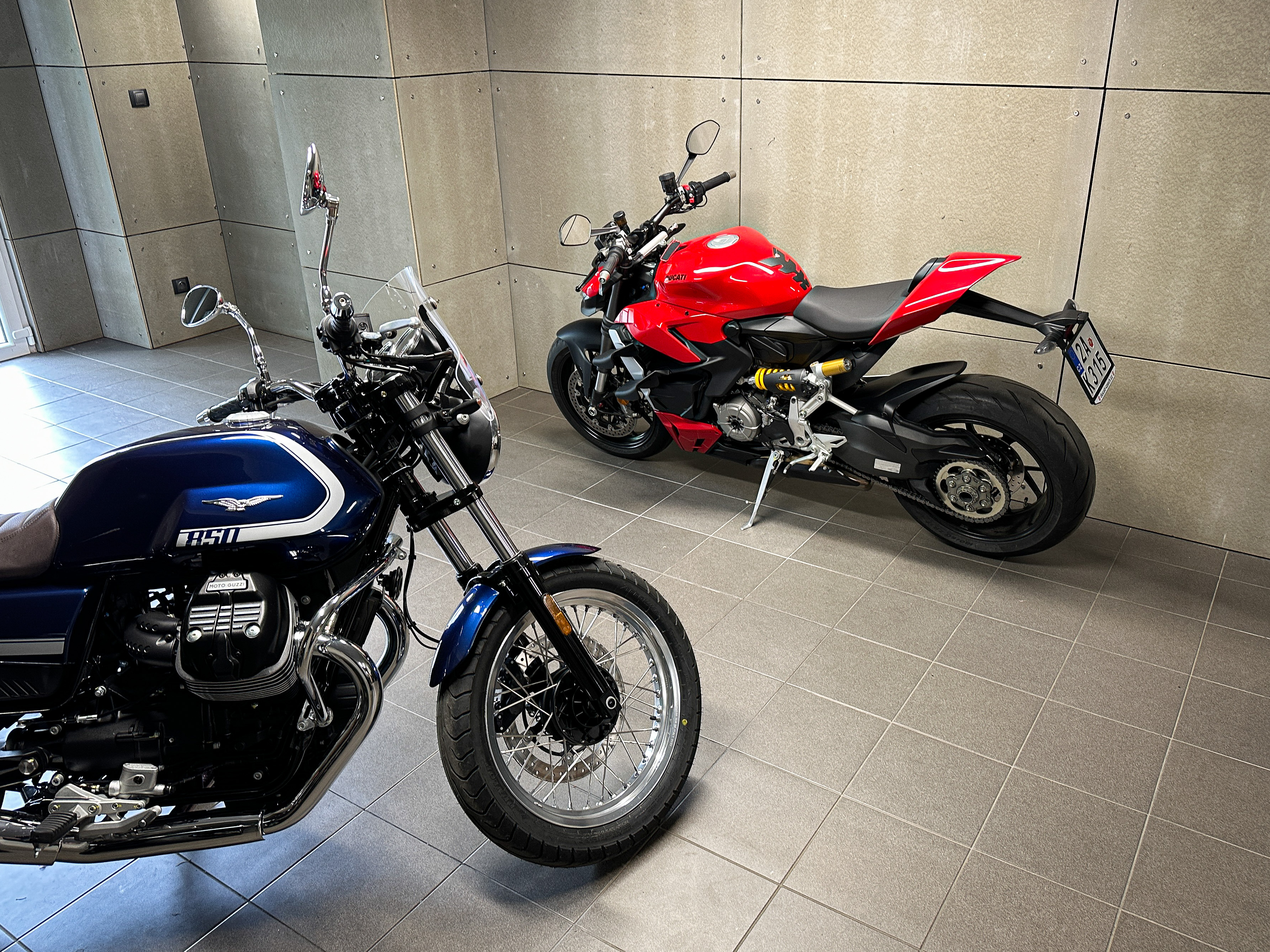 MOTO PALACE