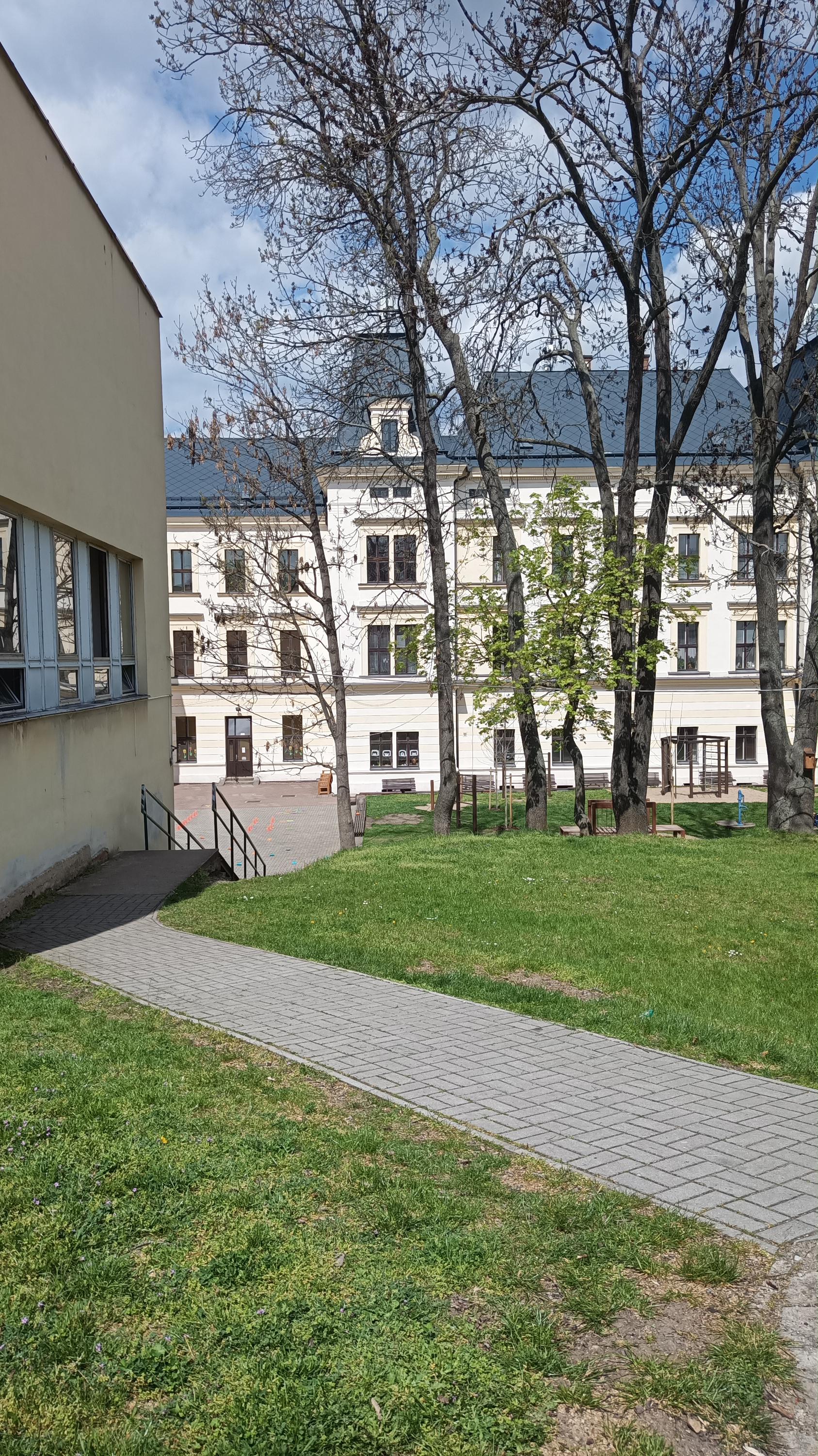 ZŠ Žatec, Komenského alej foto 4