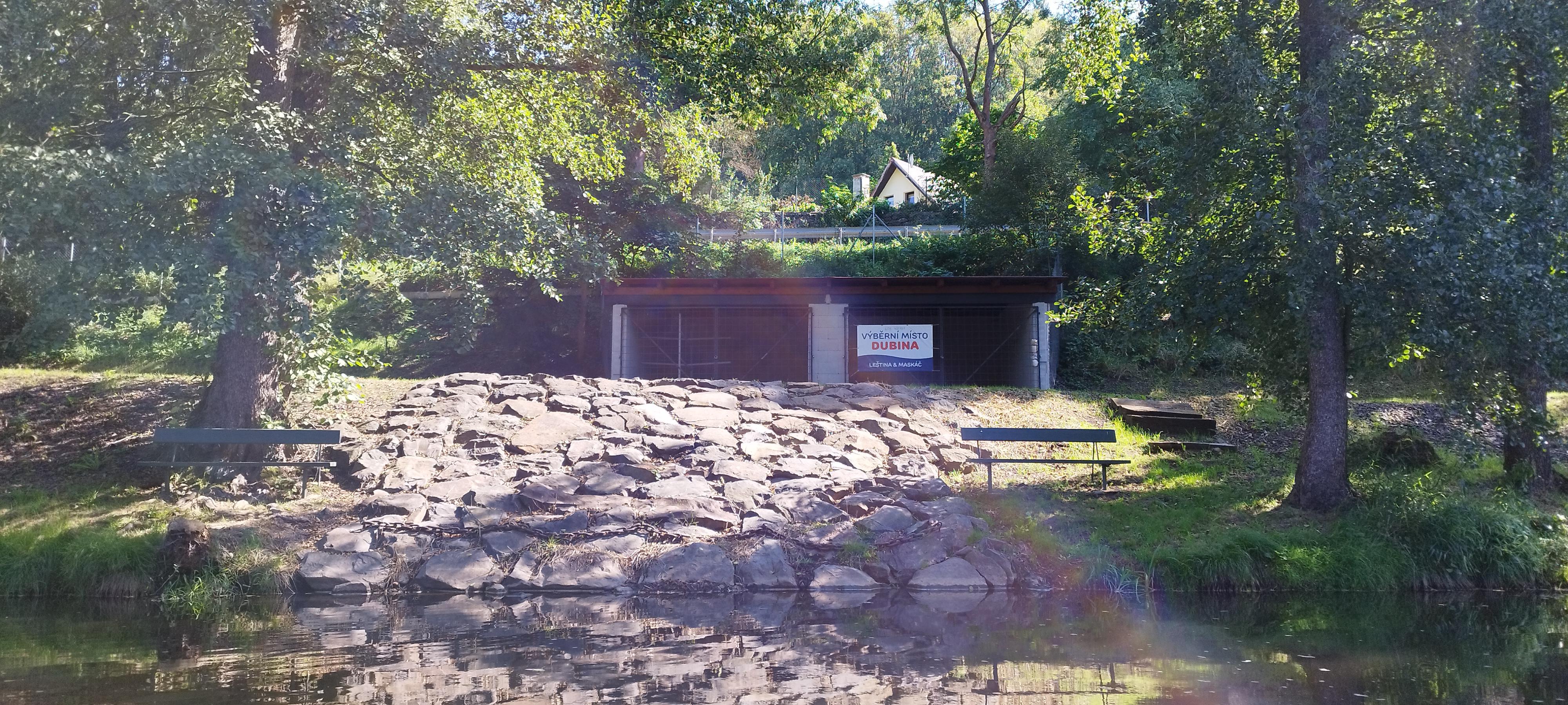 Půjčovna lodí Leština