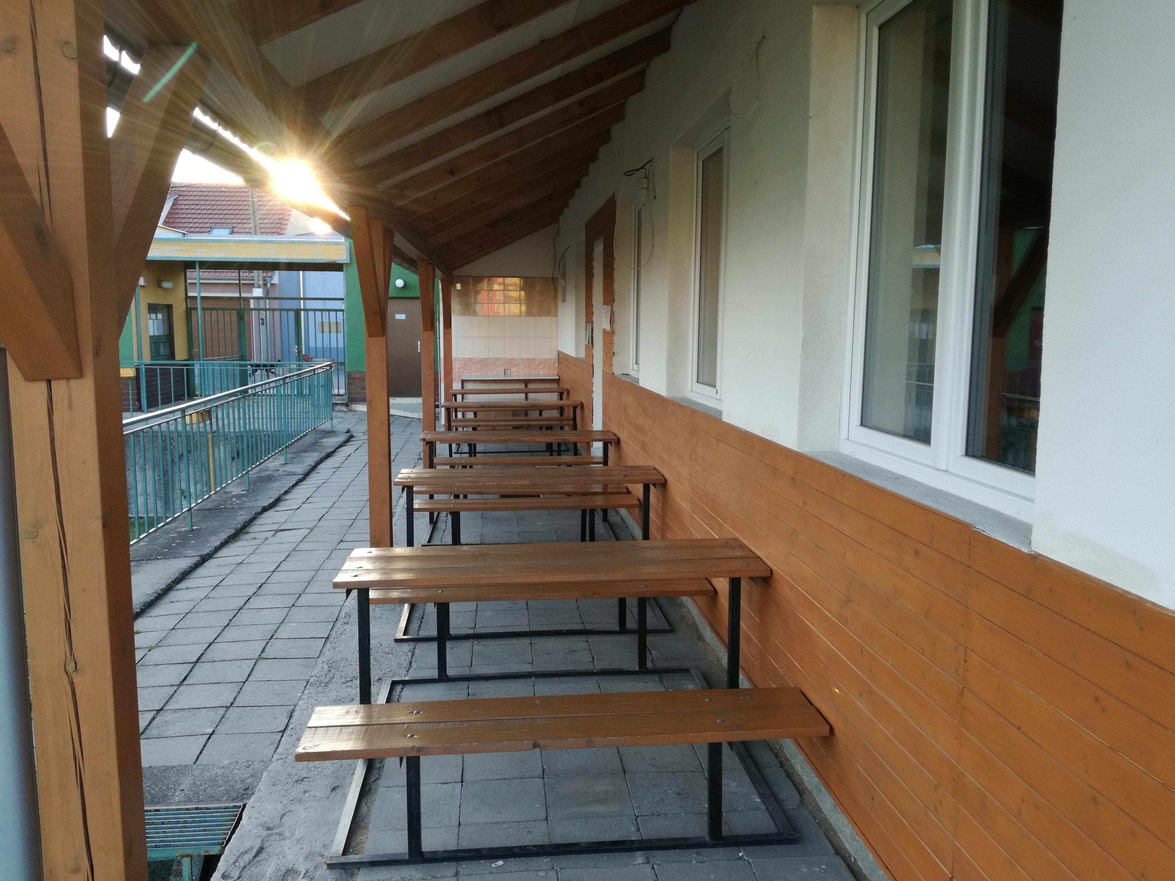 Občerstvení u hřiště ,,Klubovna FC Pálava" foto 5