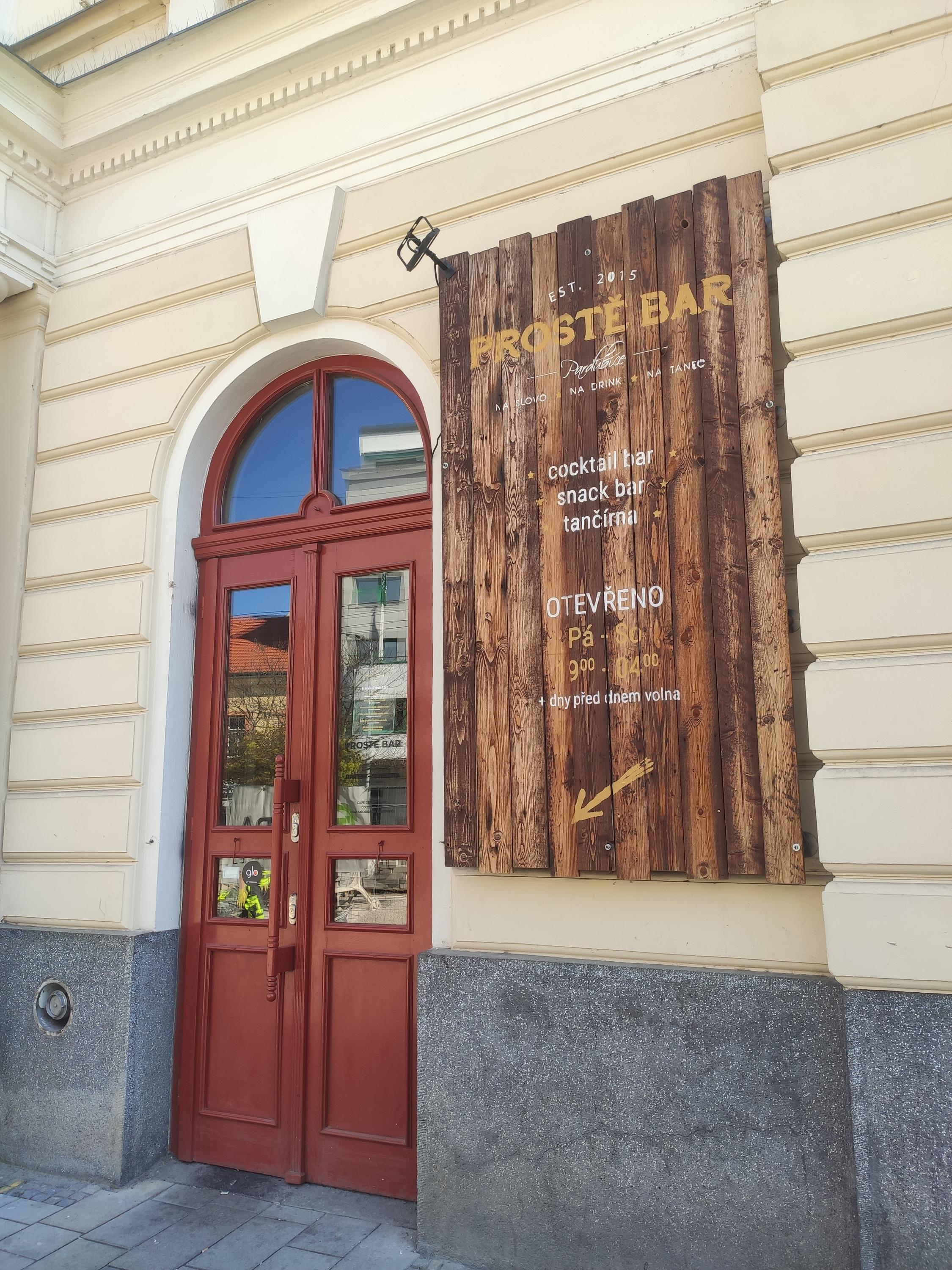 PROSTĚ BAR foto 2