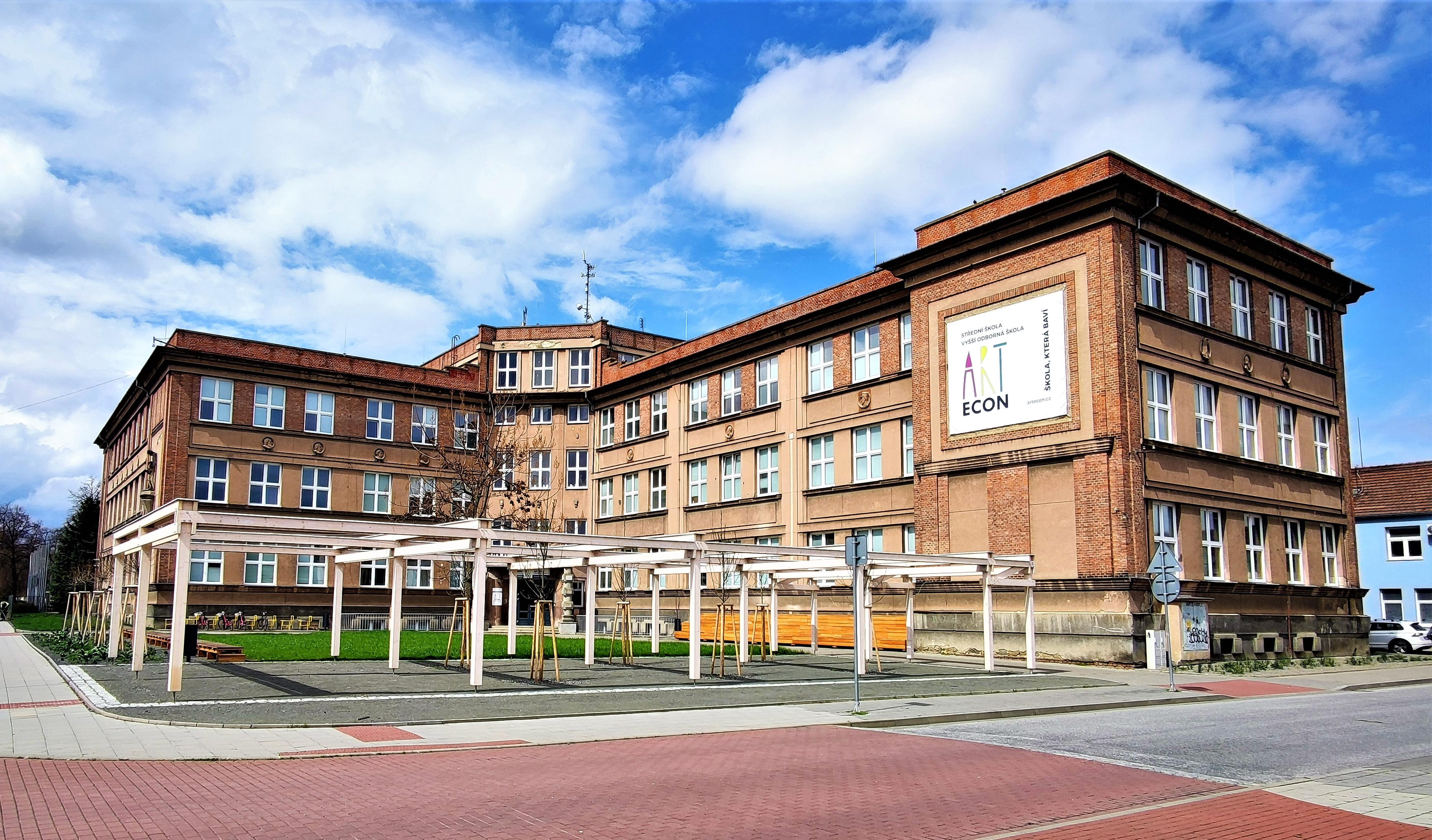 ART ECON - Vyšší odborná škola, s.r.o. foto 2