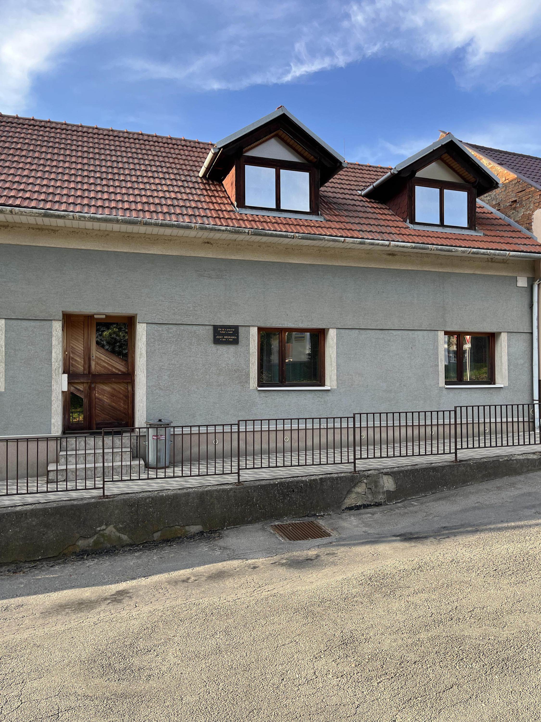 Litenčice - úřad městyse foto 3