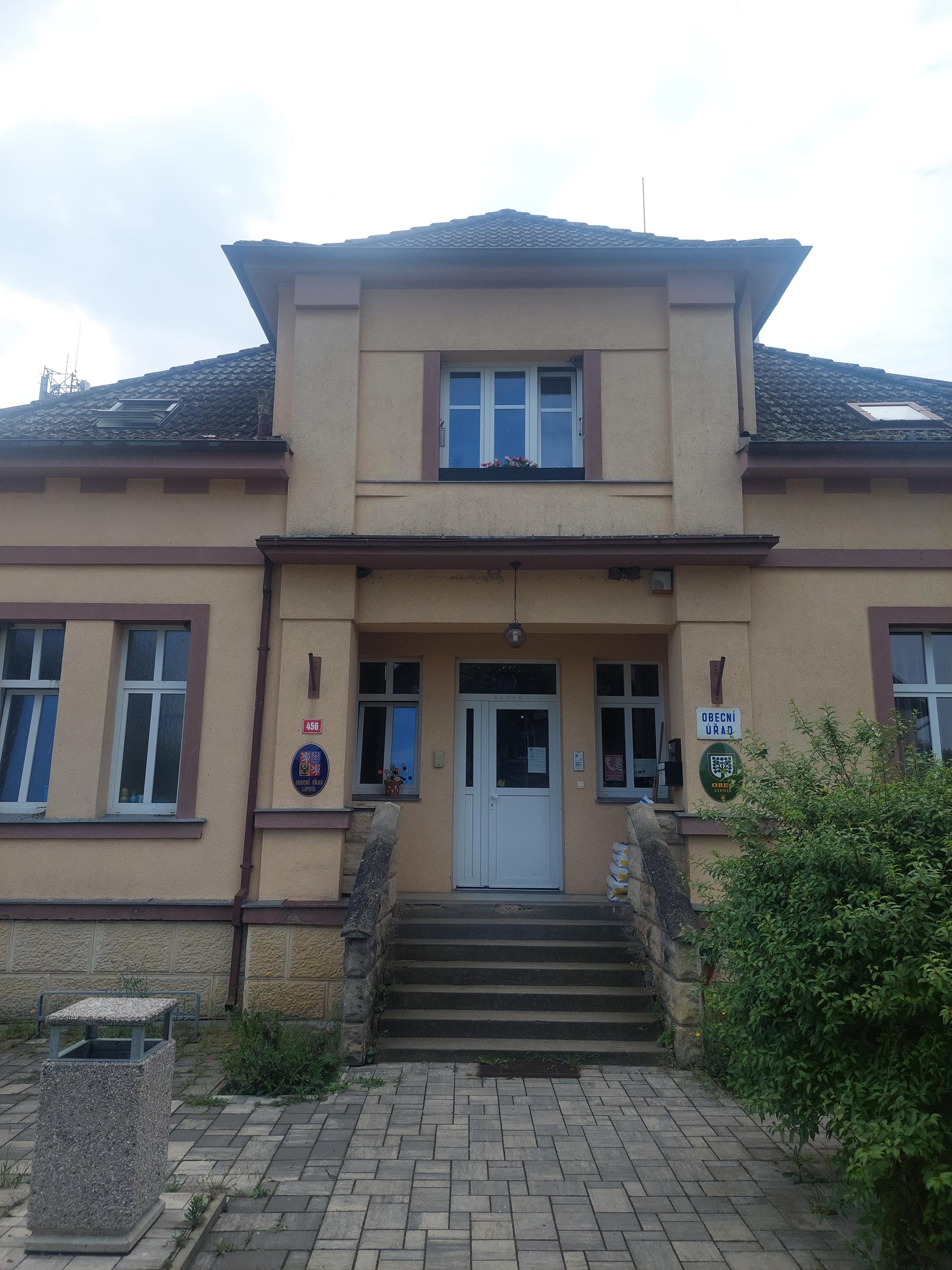 Lipník - obecní úřad foto 2