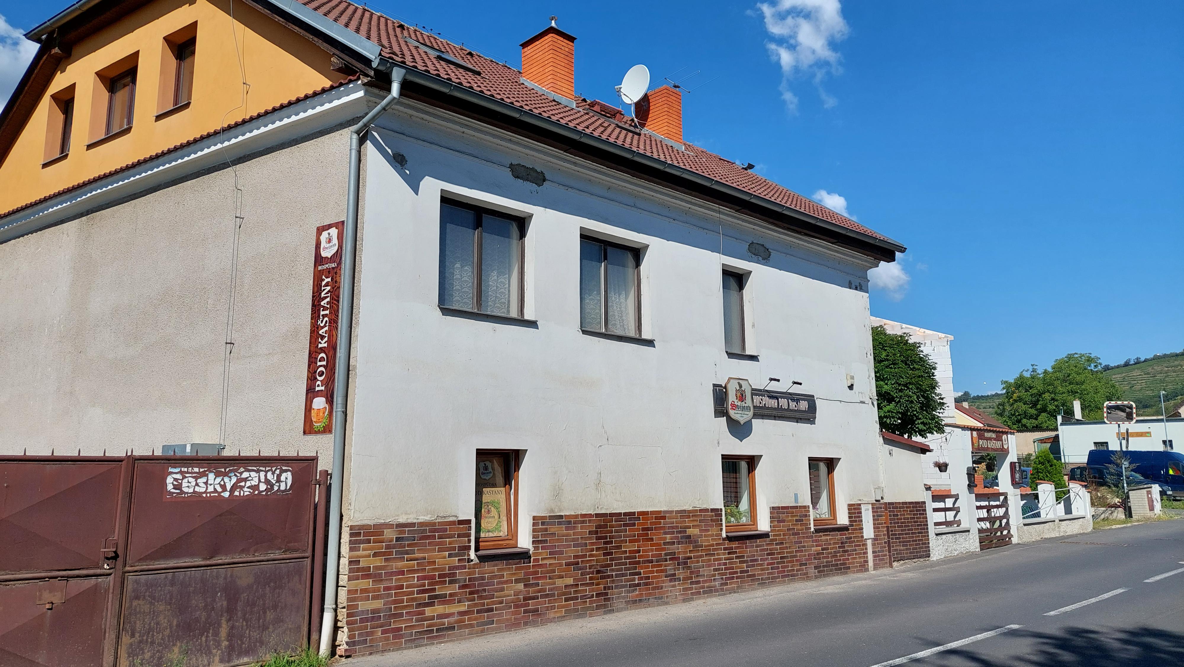 Hospůdka pod kaštany foto 1