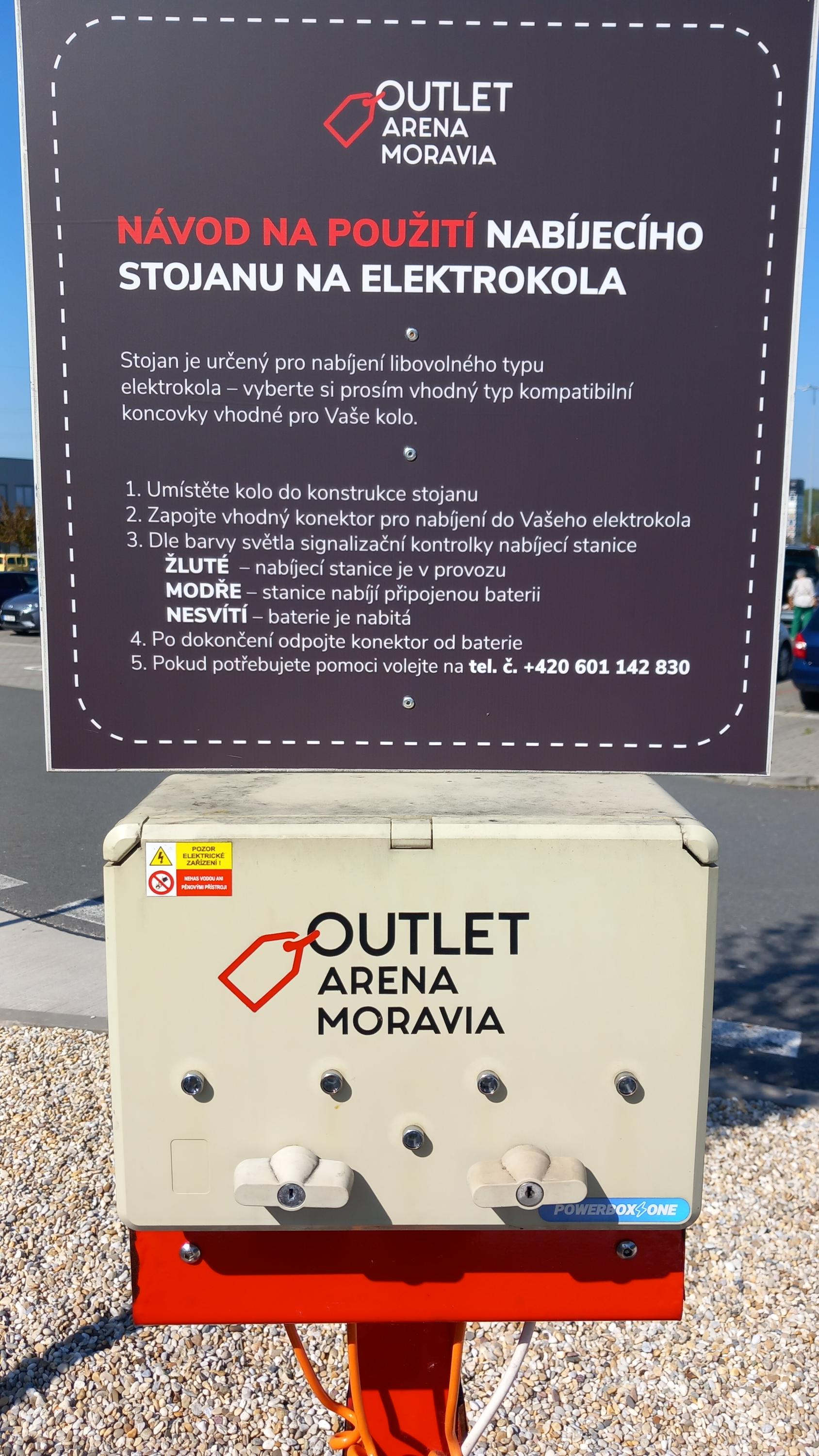 Nabíjecí stanice Outlet Arena Moravia foto 6