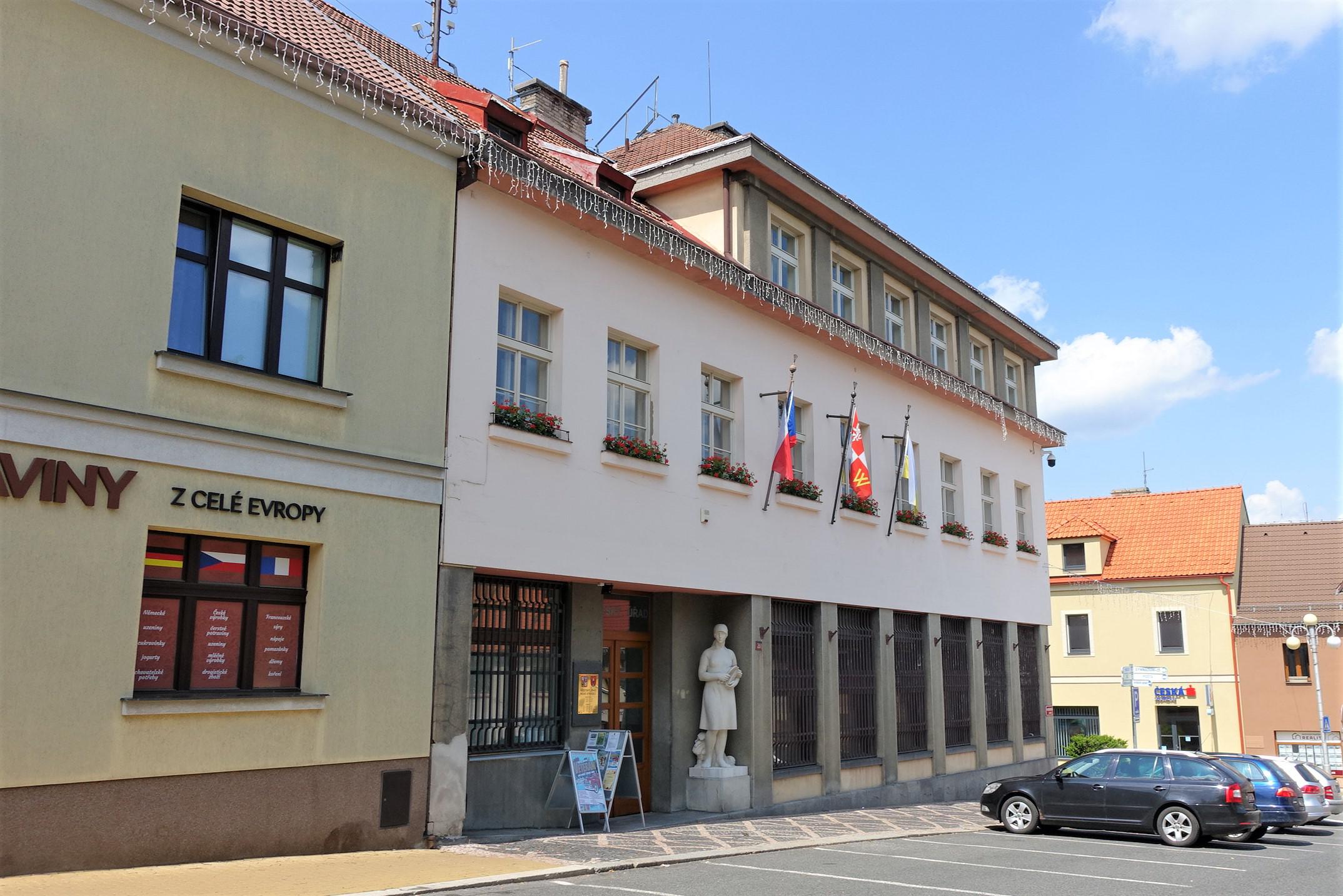 Nové Strašecí - městský úřad foto 5