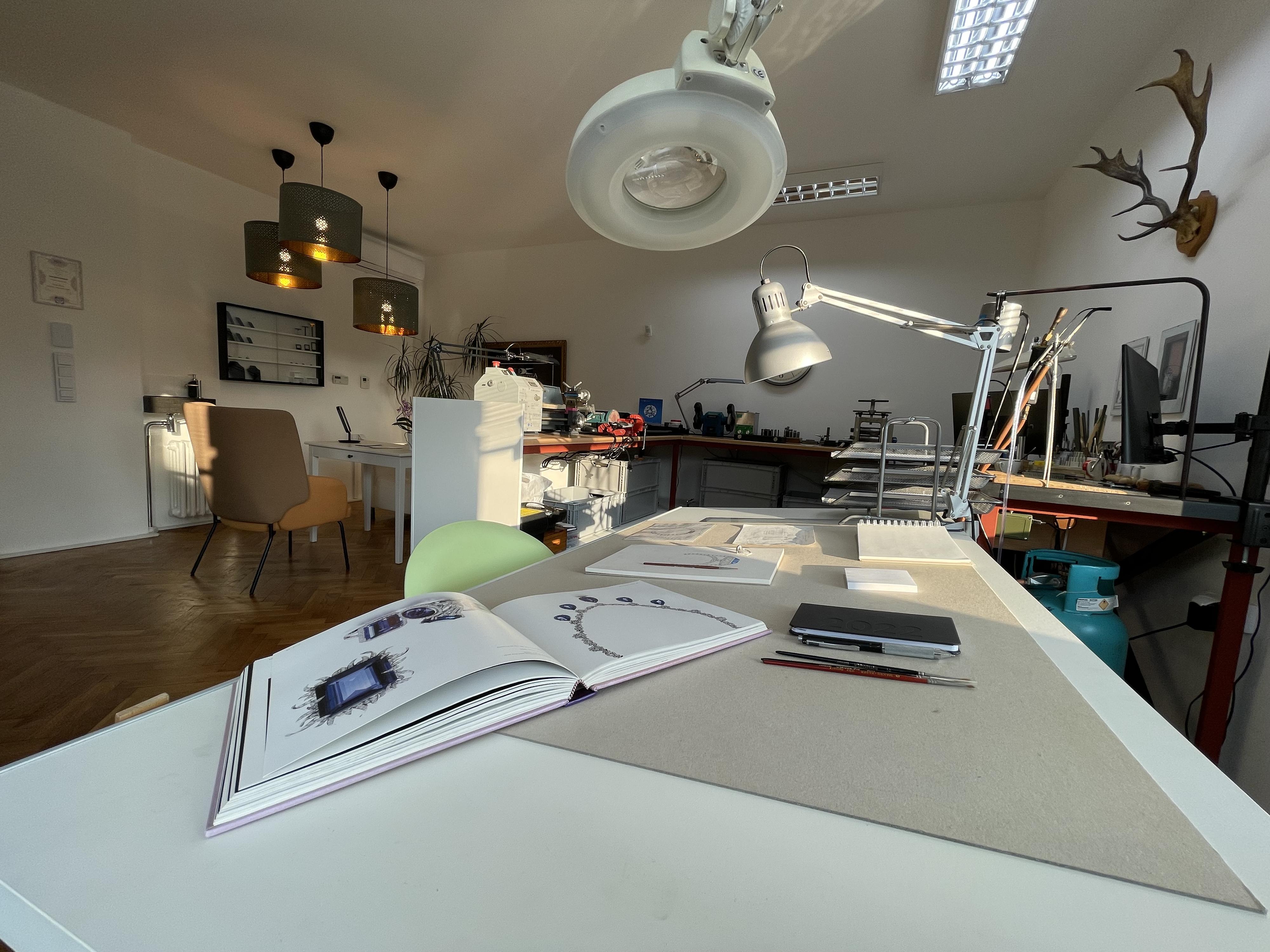 Zlatník, Klenotník  D.Kučera foto 2