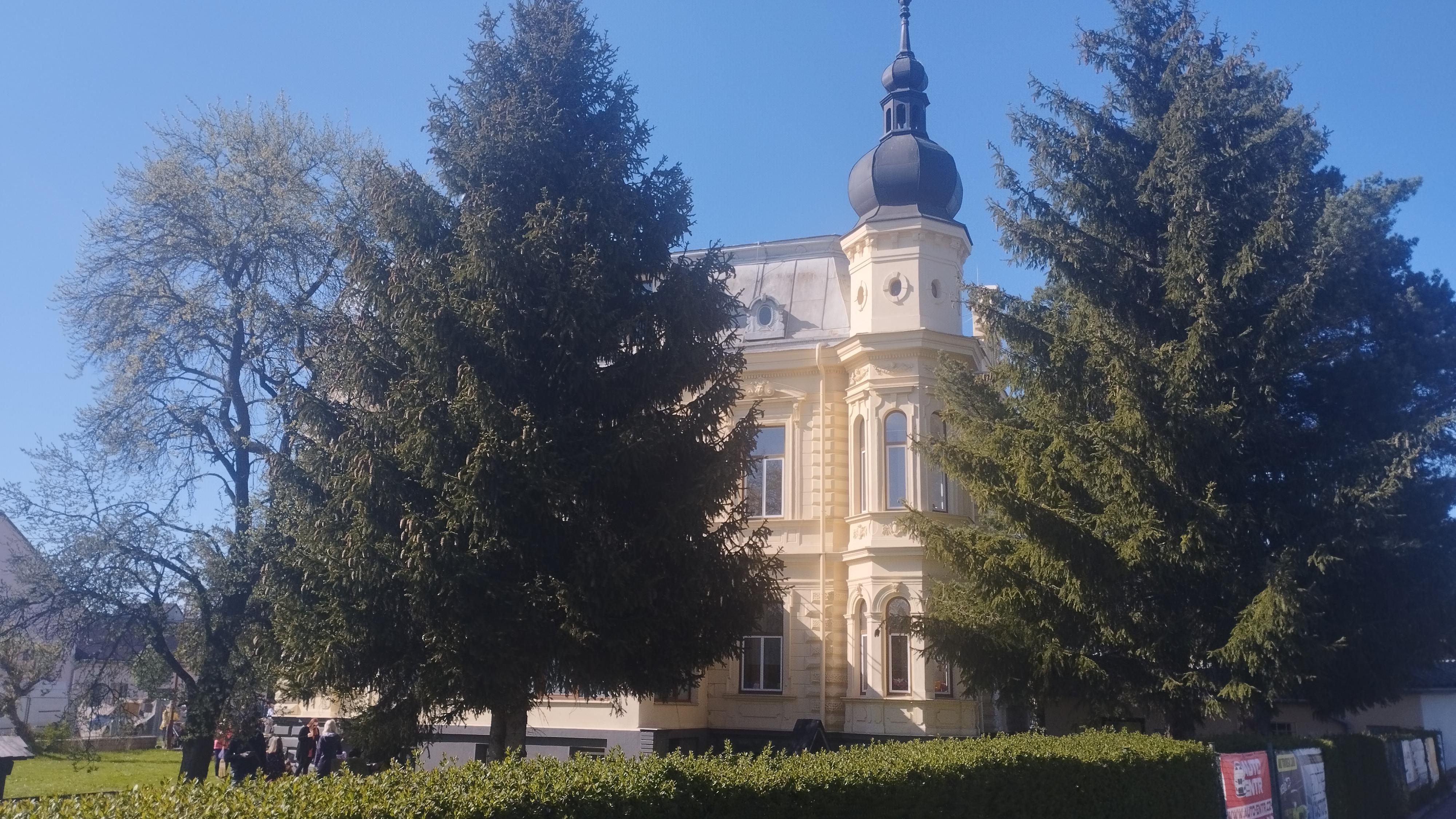 Dům dětí a mládeže Vila Tereza, Uničov