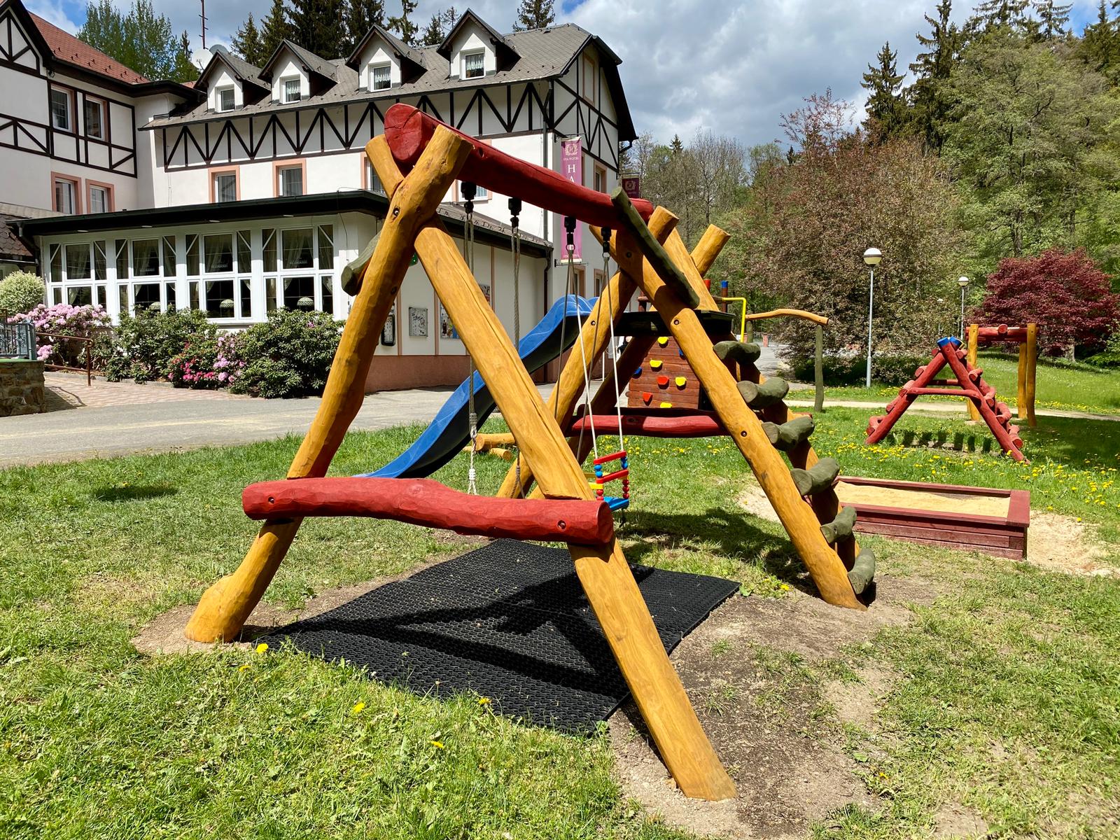 KAVÁRNA LUNA PARK foto 3