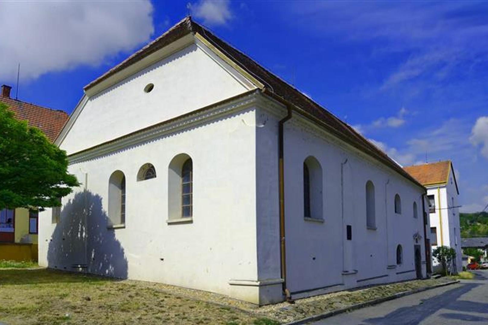 Synagoga Dolní Kounice foto 2