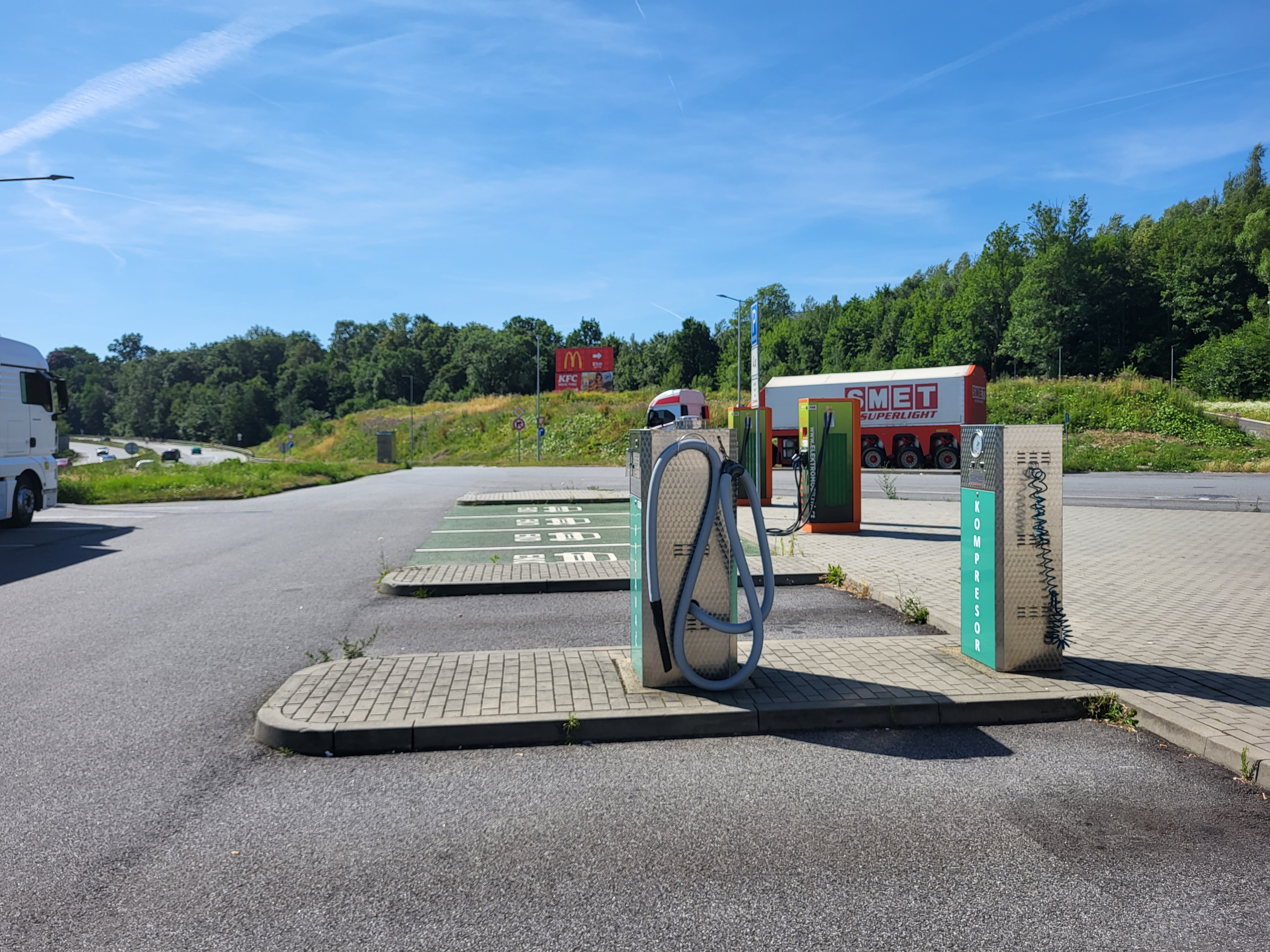 Nabíjecí stanice ČEZ foto 3