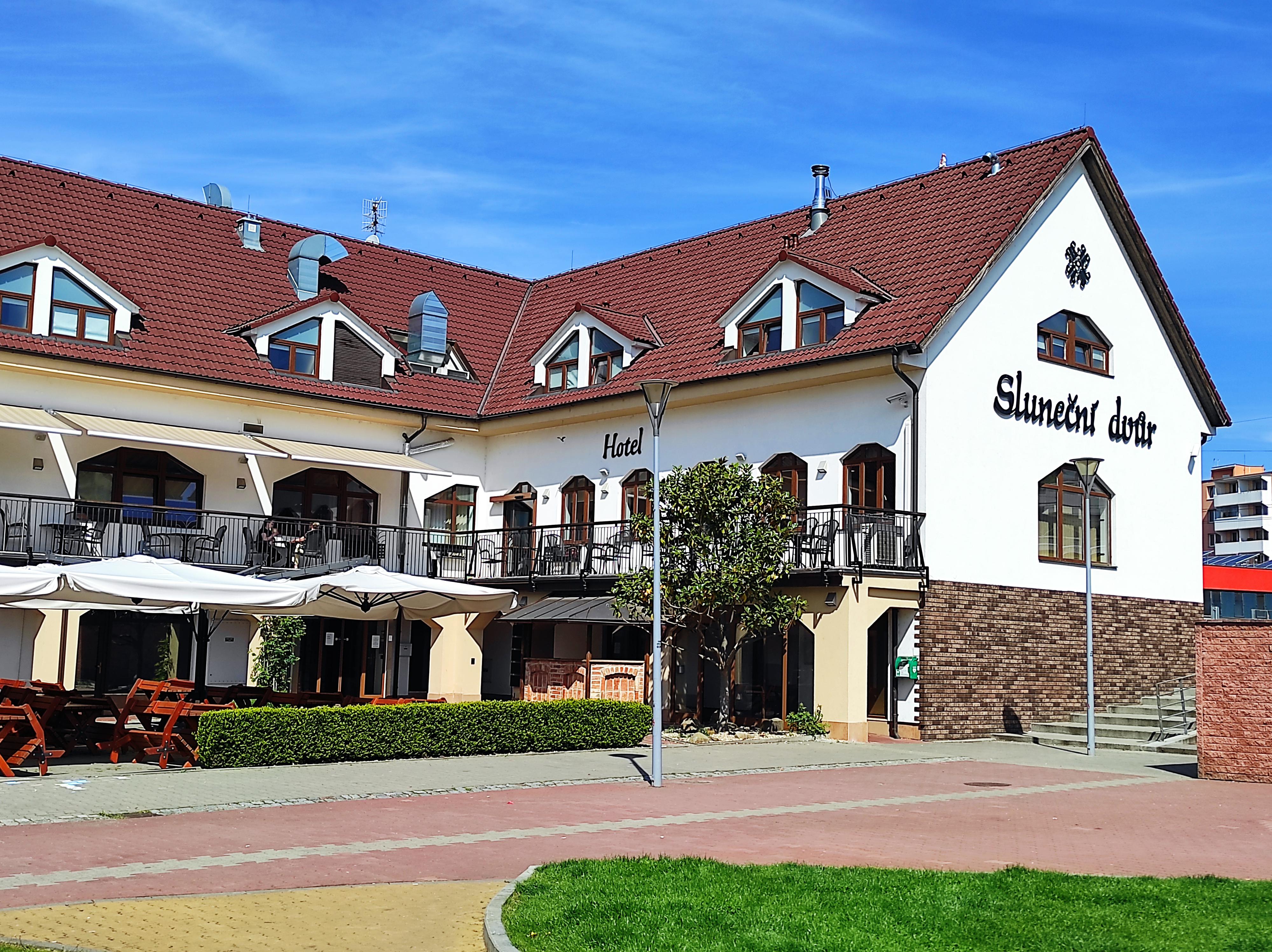 Restaurace Sluneční dvůr