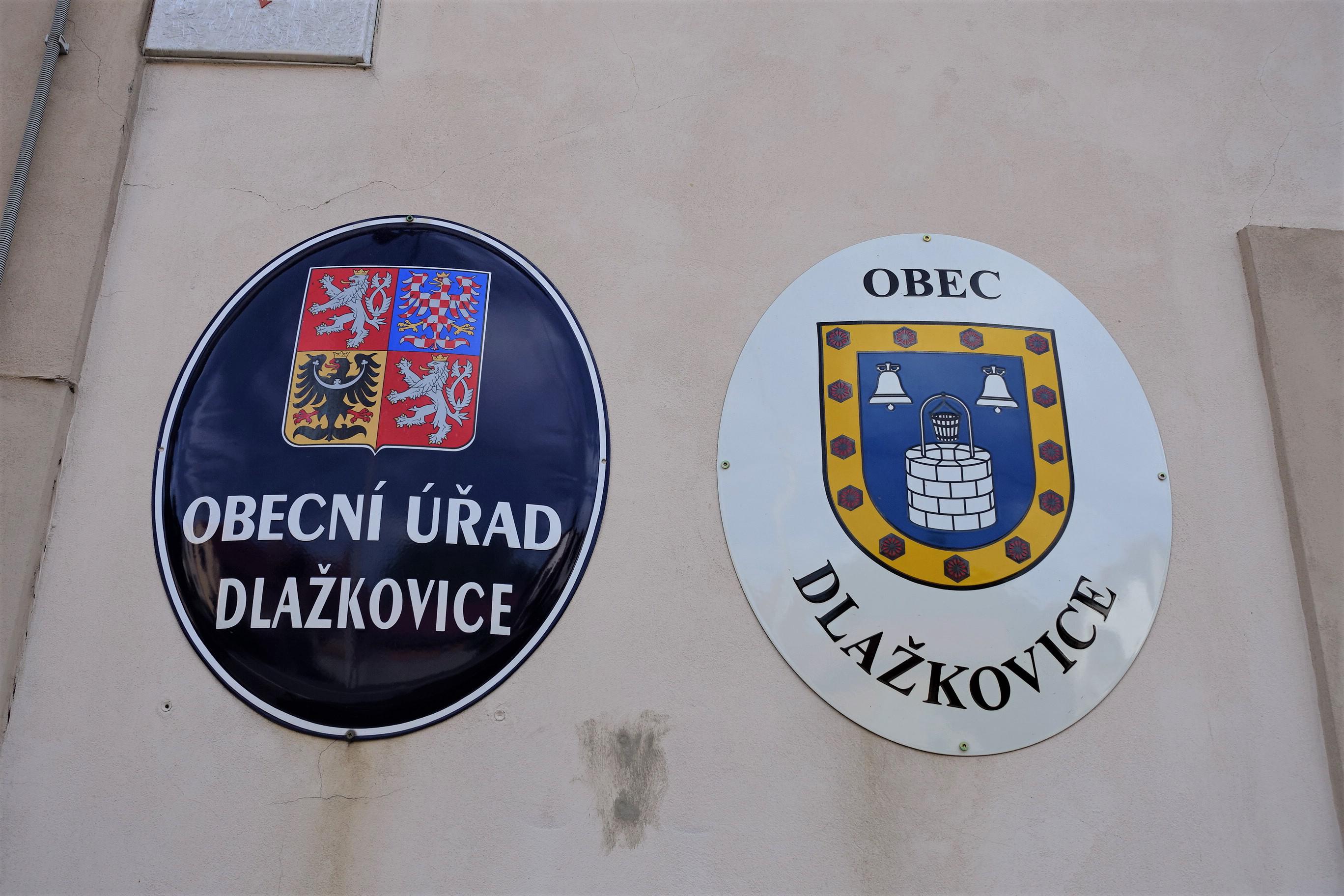 Dlažkovice - obecní úřad foto 3