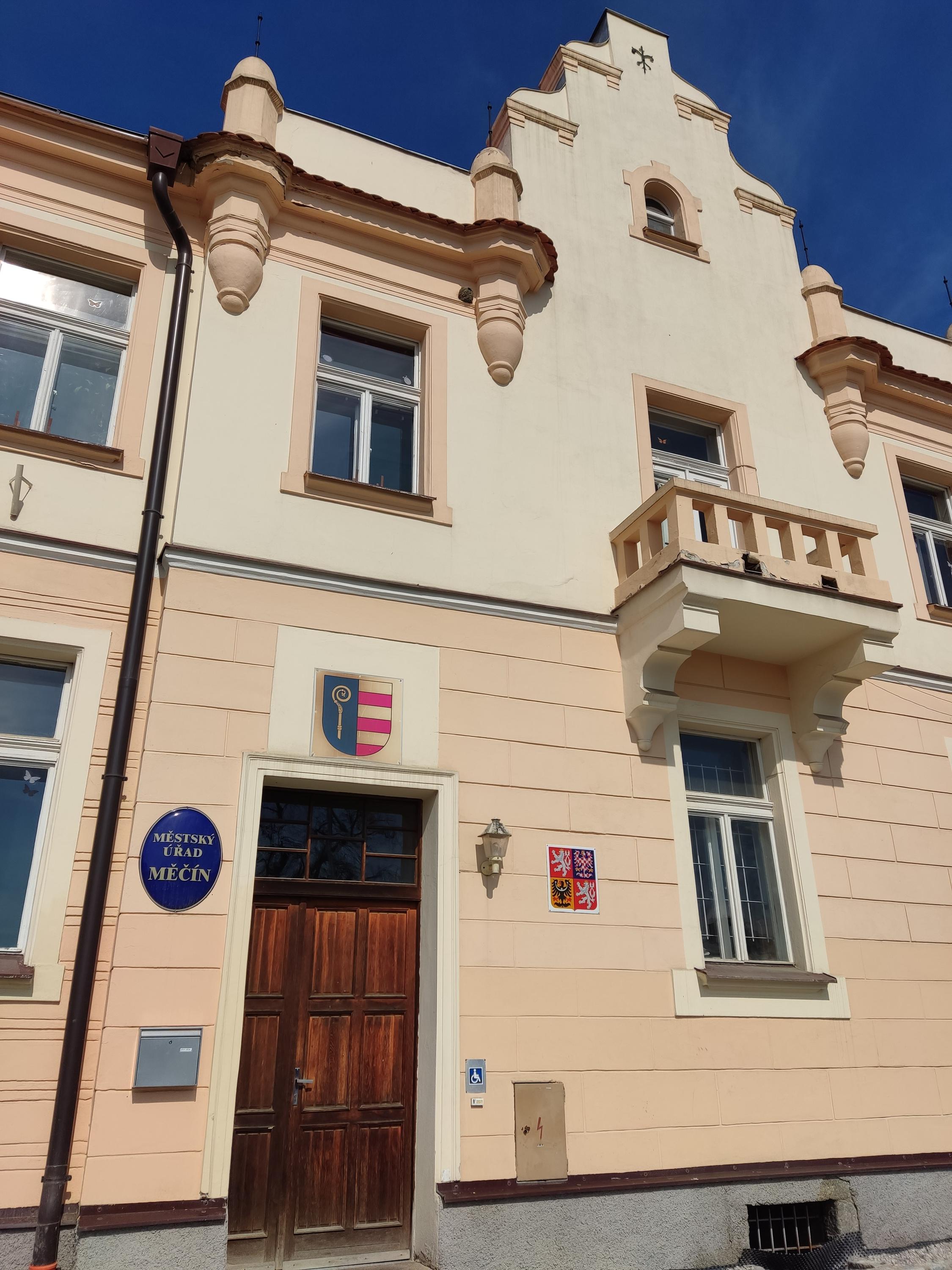 Měčín - městský úřad foto 3