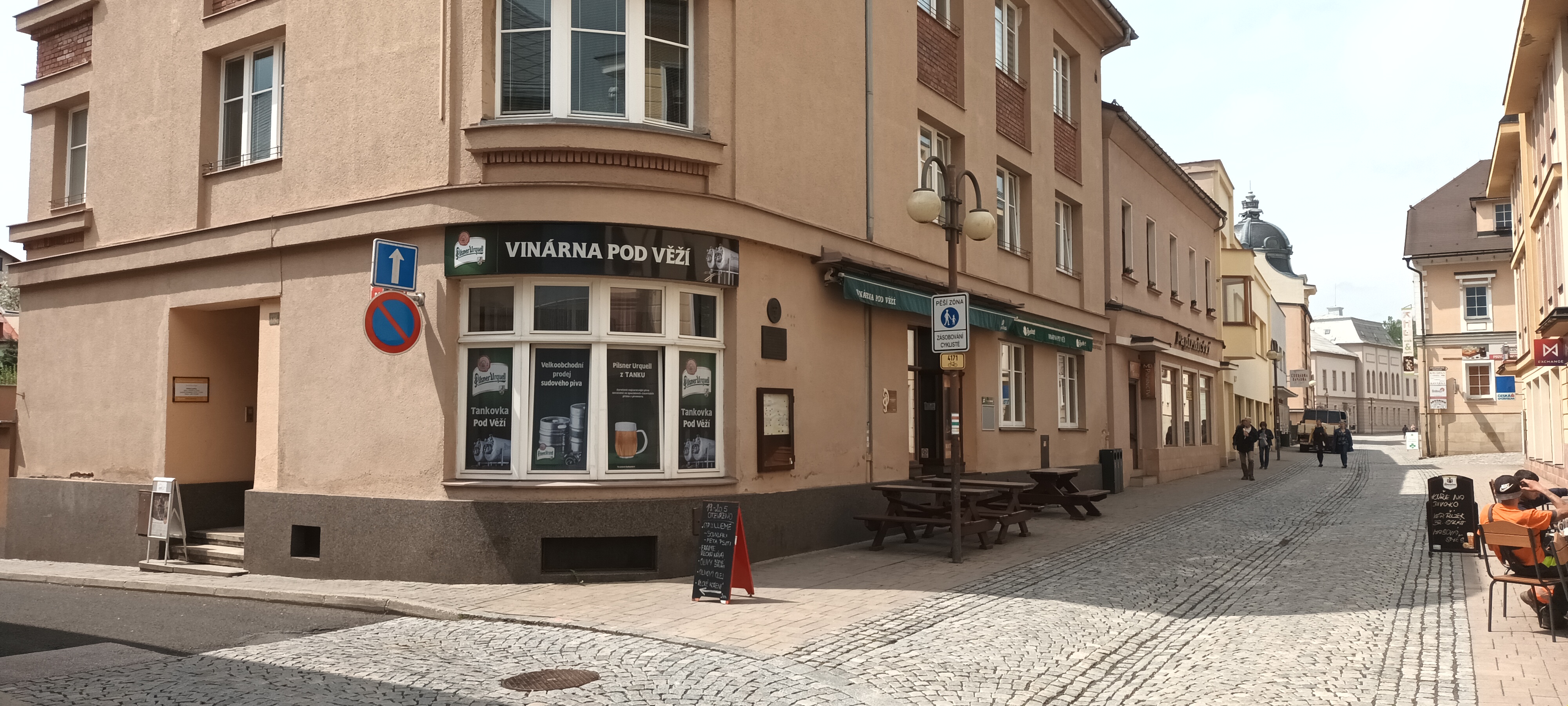 Vinárna pod Věží foto 2