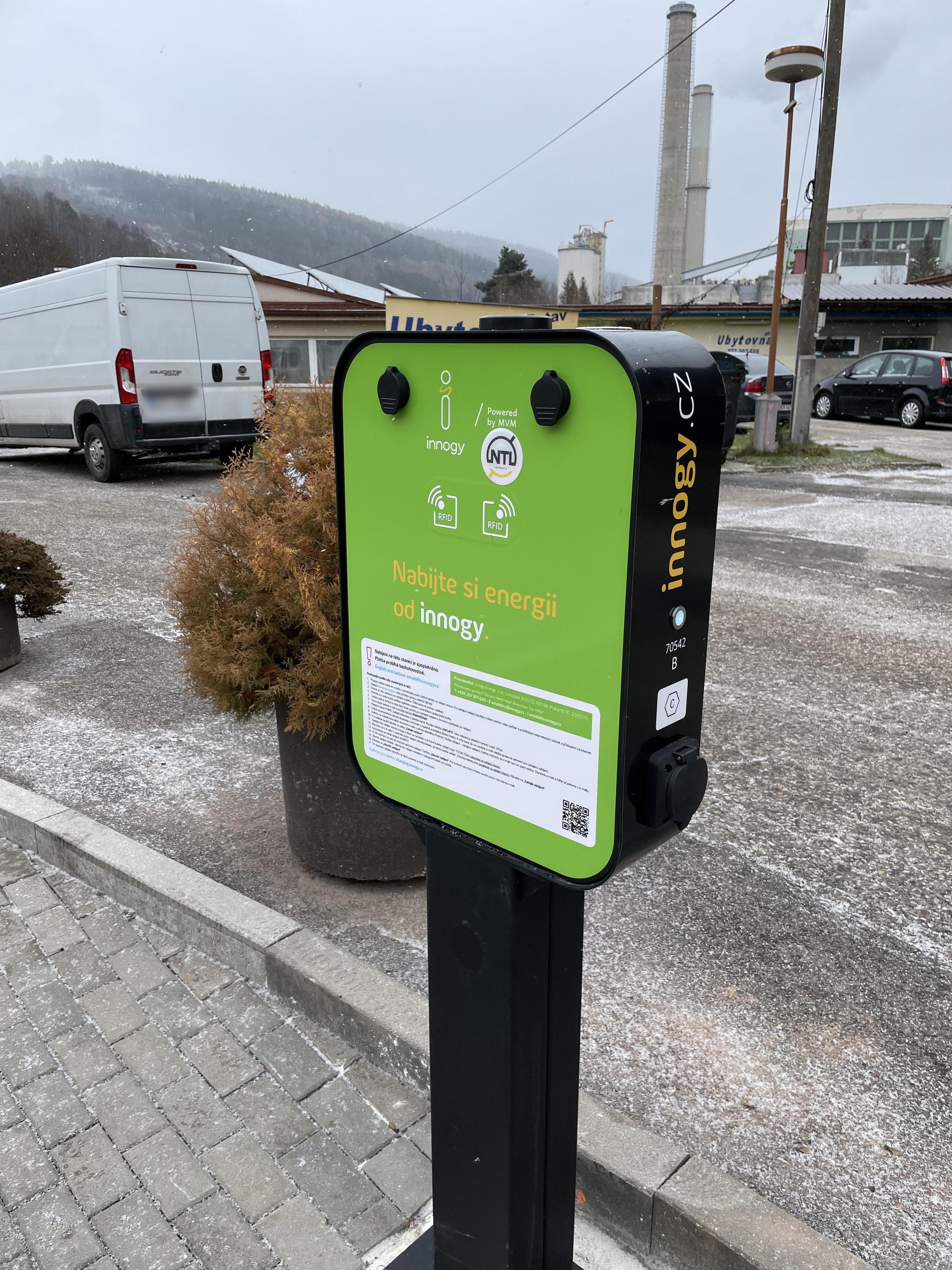 Dobíjecí stanice innogy foto 2