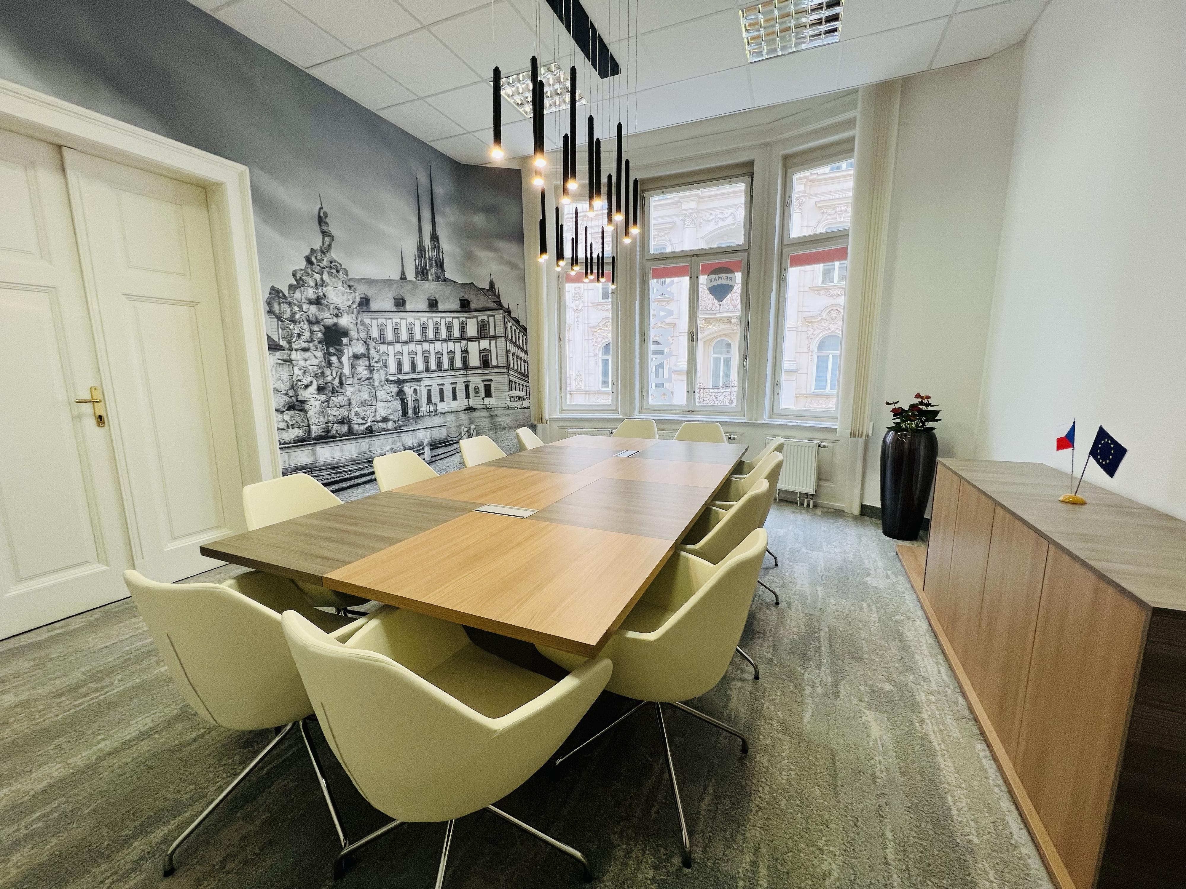 Mgr. Veronika Šimečková - realitní služby