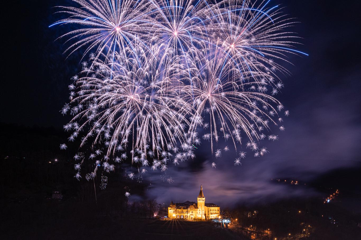 Ohňostroje na míru, v.o.s.