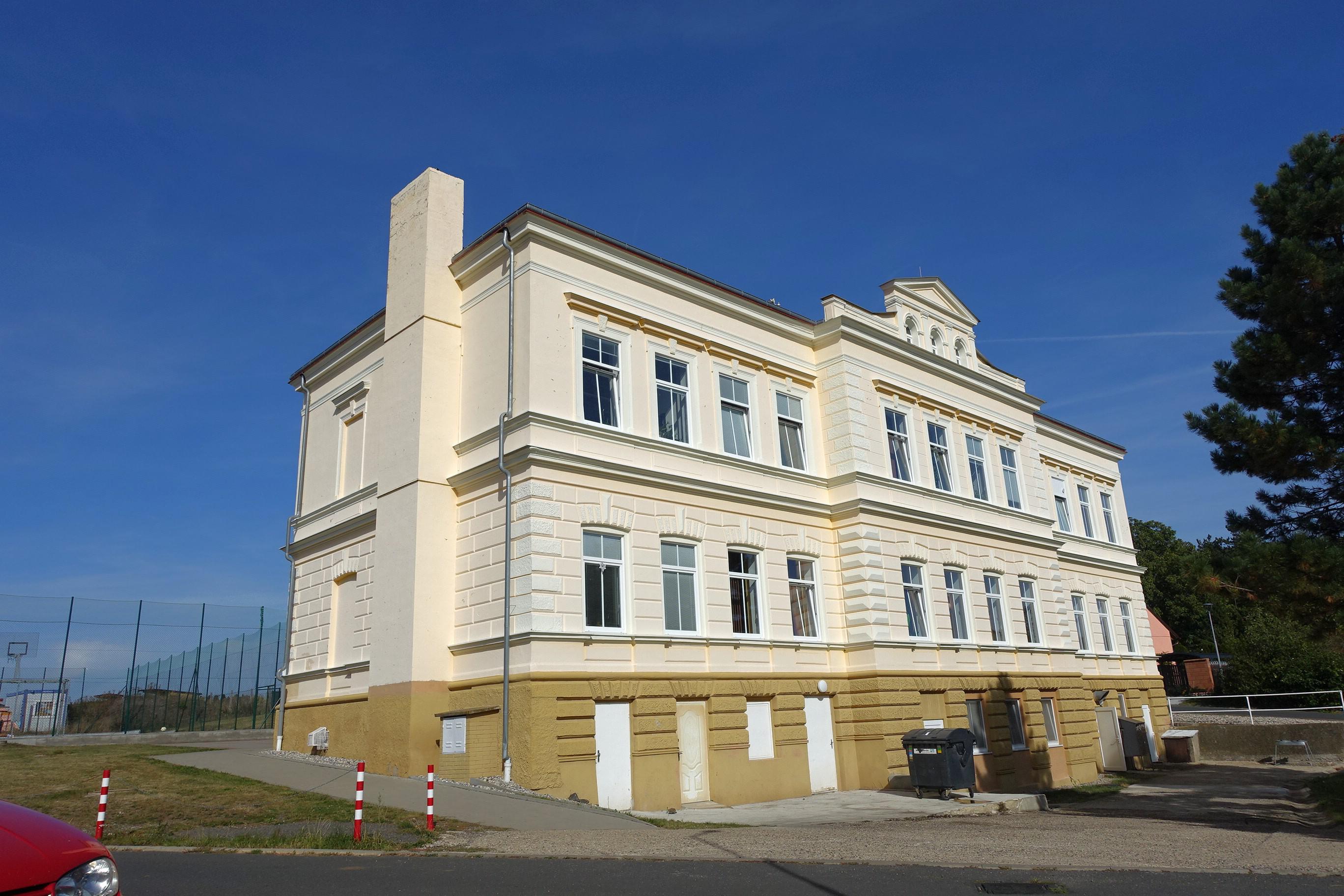 Výchovný ústav, středisko výchovné péče a střední škola Buškovice