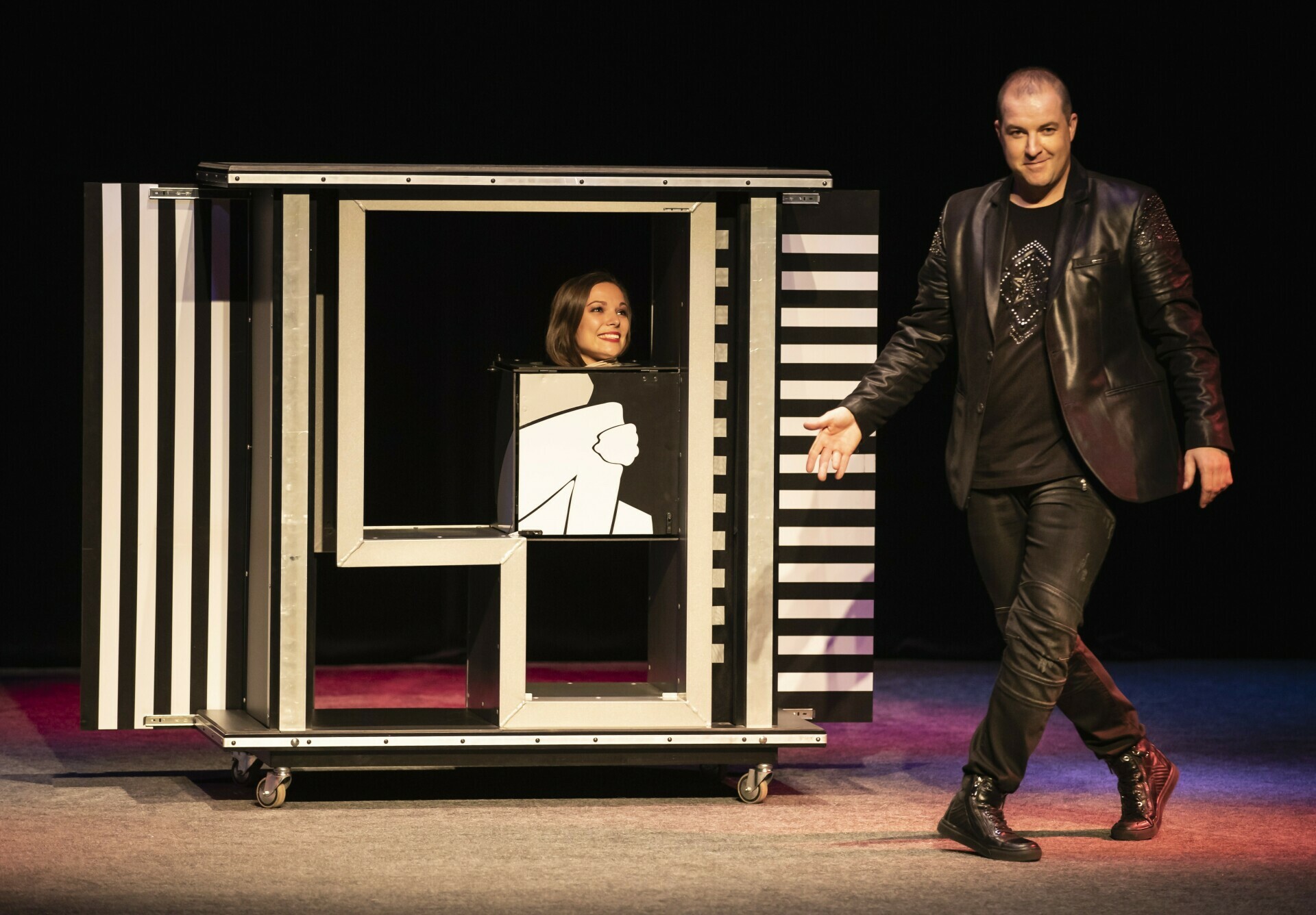 Jan Vaidiš - kouzelník a iluzionista foto 4