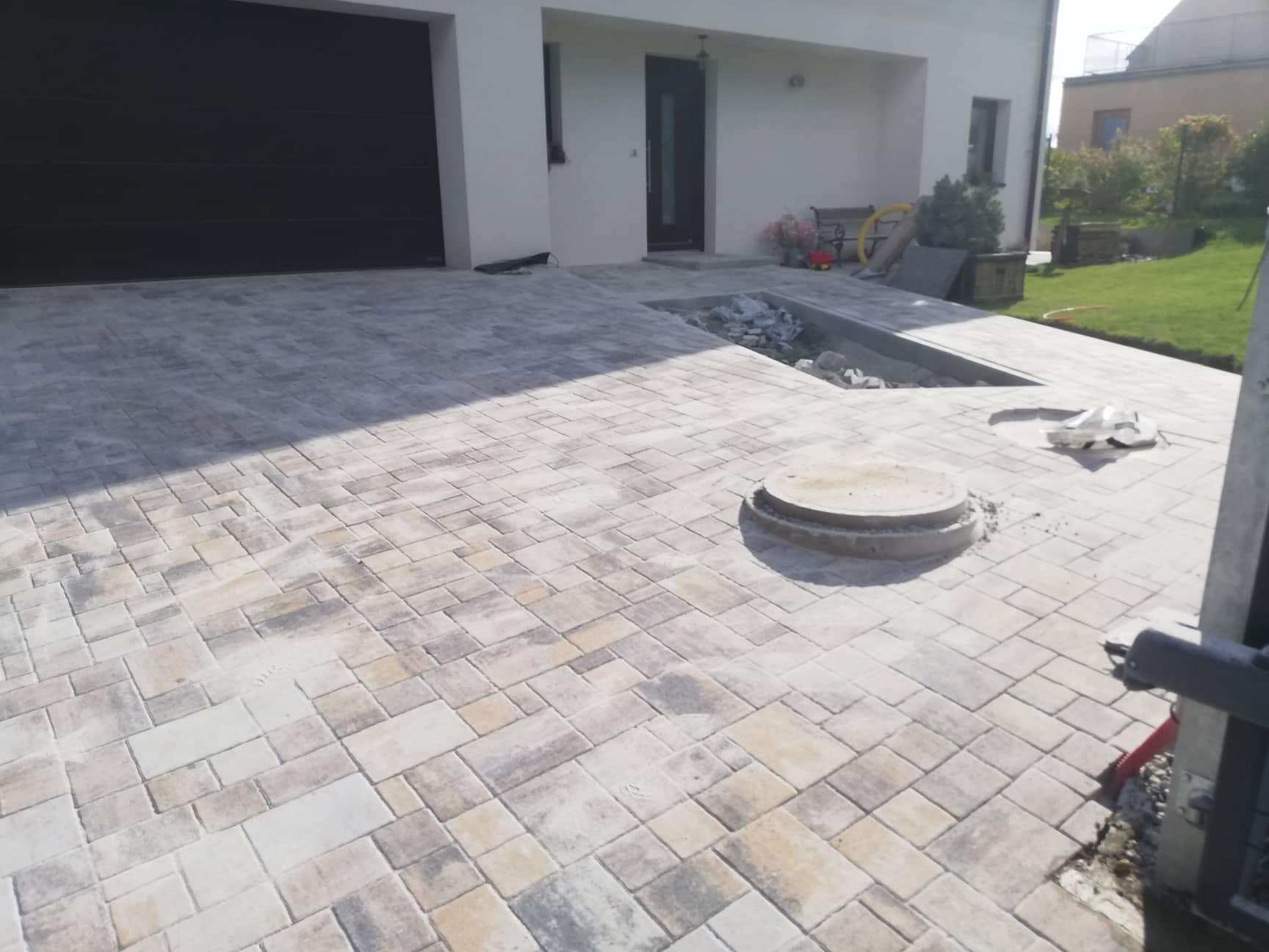 Zámková dlažba - Jan Oprish foto 3