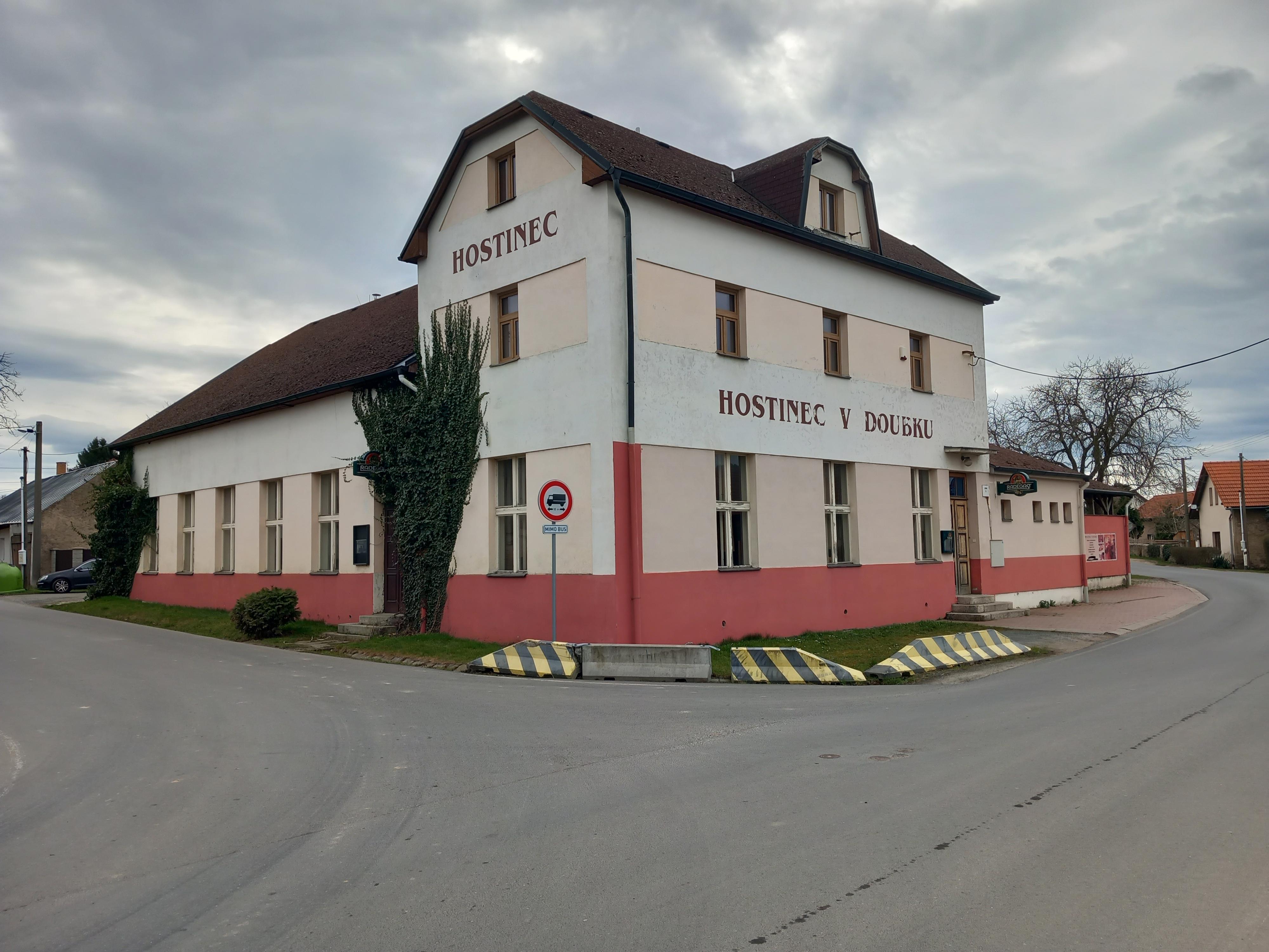 Hostinec v Doubku