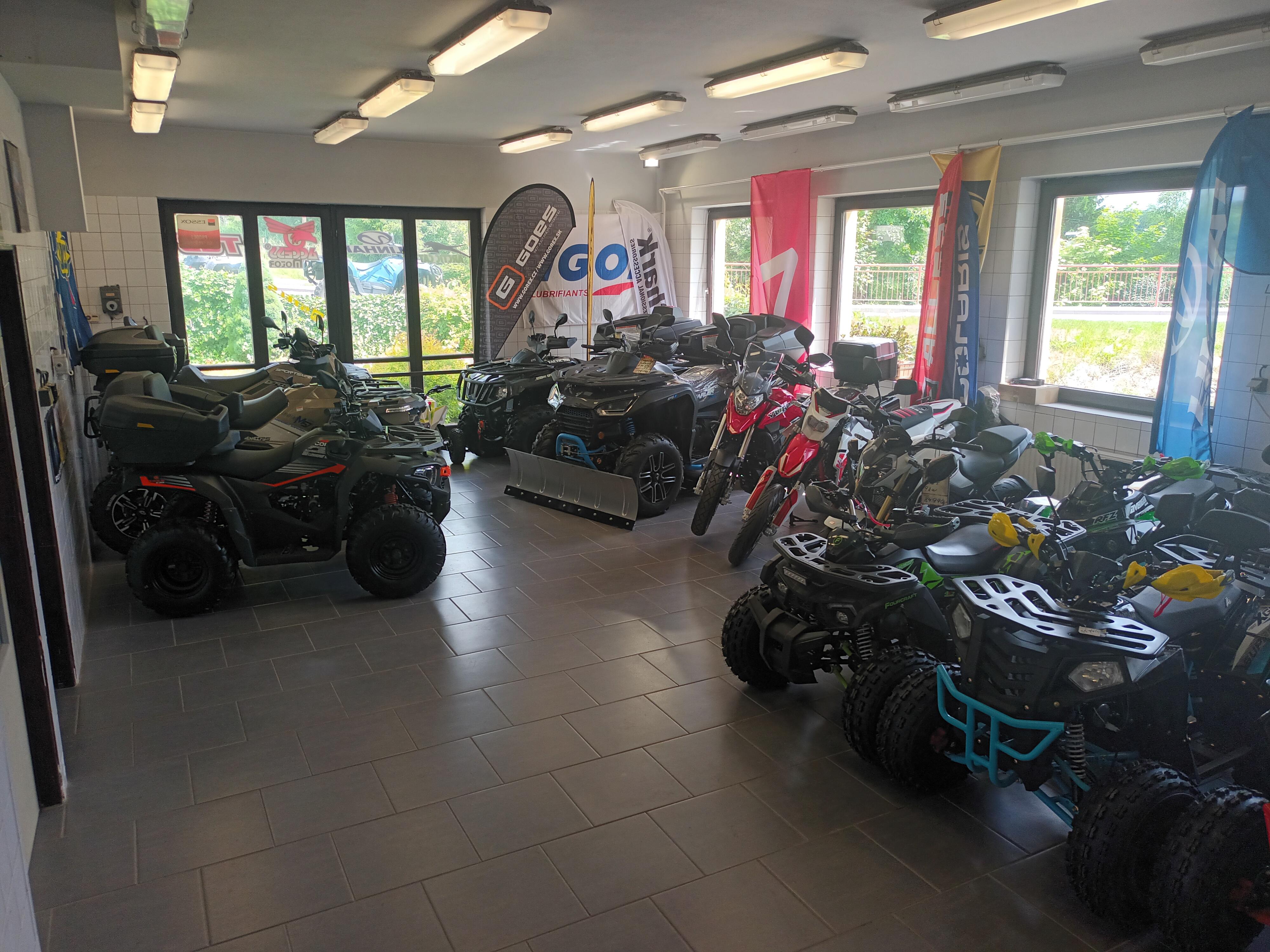 RM MOTORS foto 4