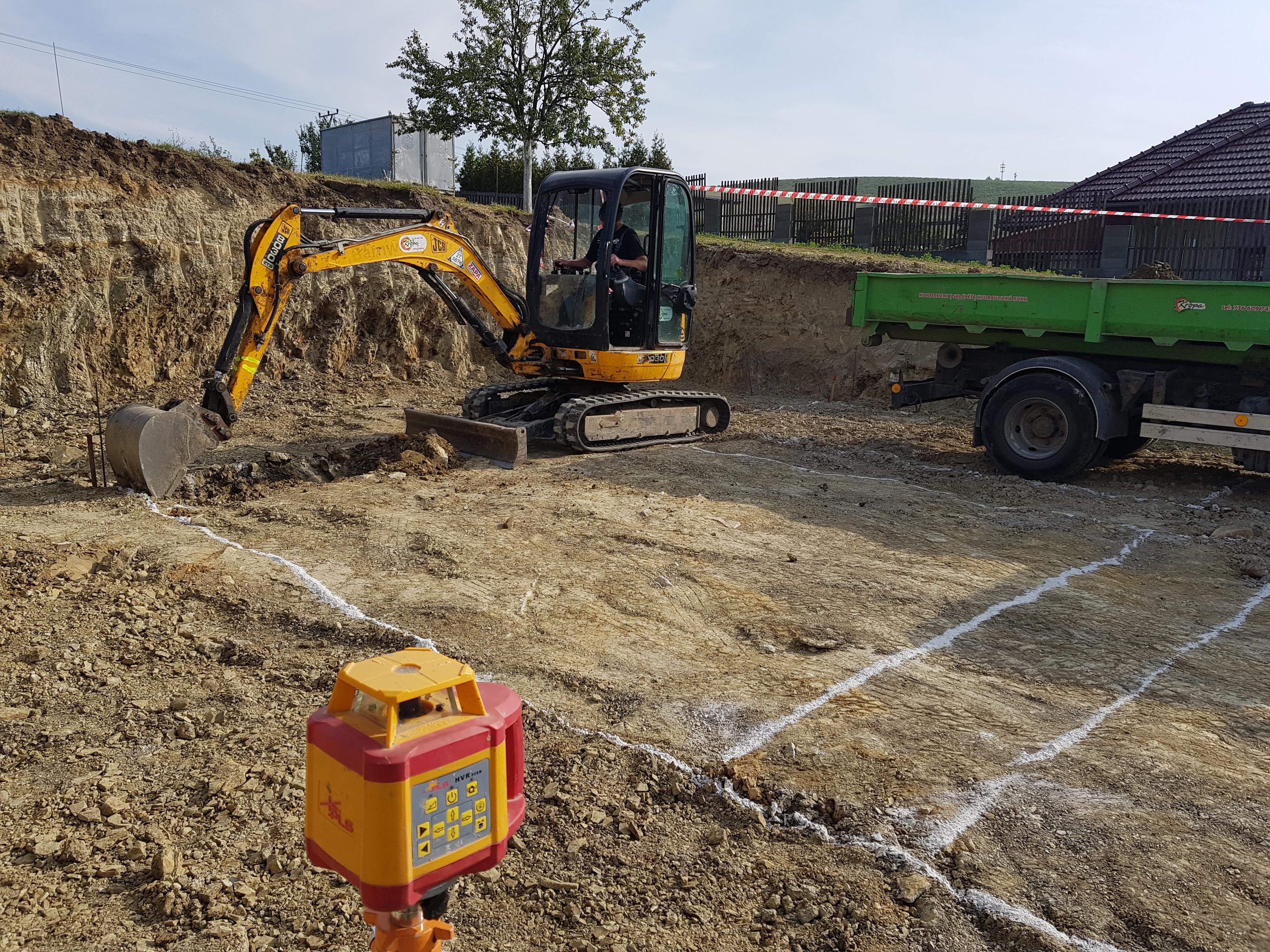 Kropa s.r.o. - Autodoprava s hydraulickou rukou foto 2