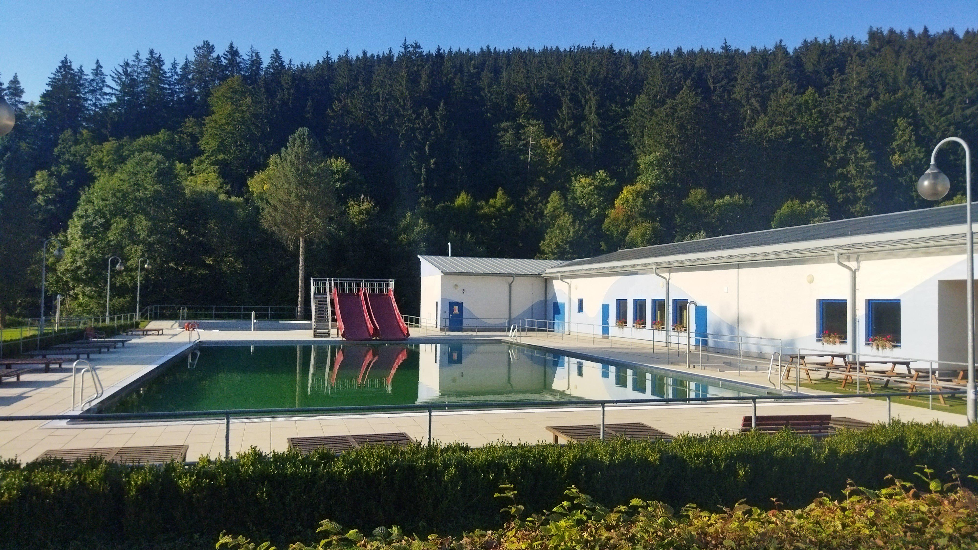 Koupaliště Velké Karlovice foto 2