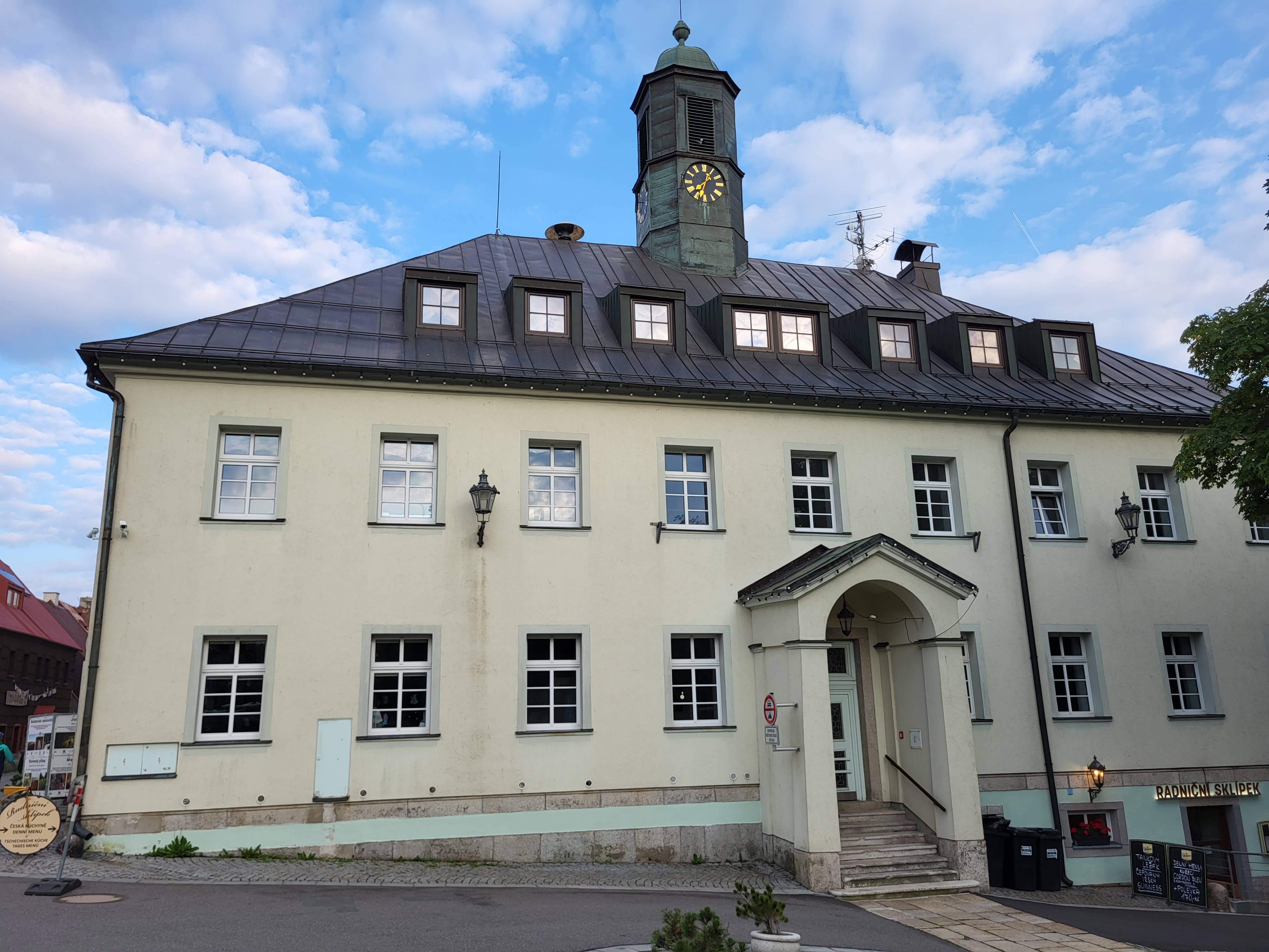 Boží Dar - městský úřad foto 3