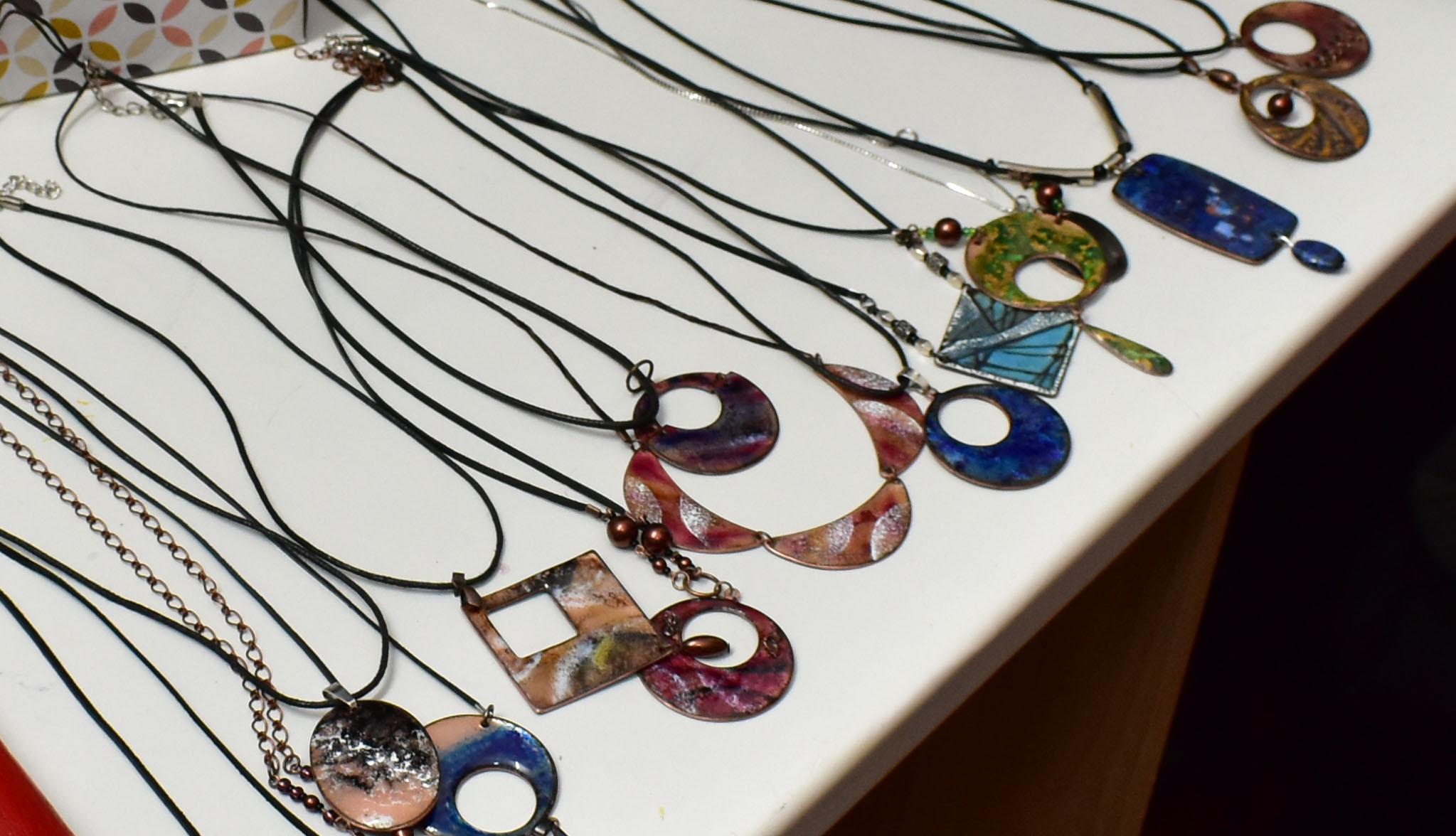 Olga Kuchtová | OMK –  Obrazy, grafický design, dárky a doplňky foto 3