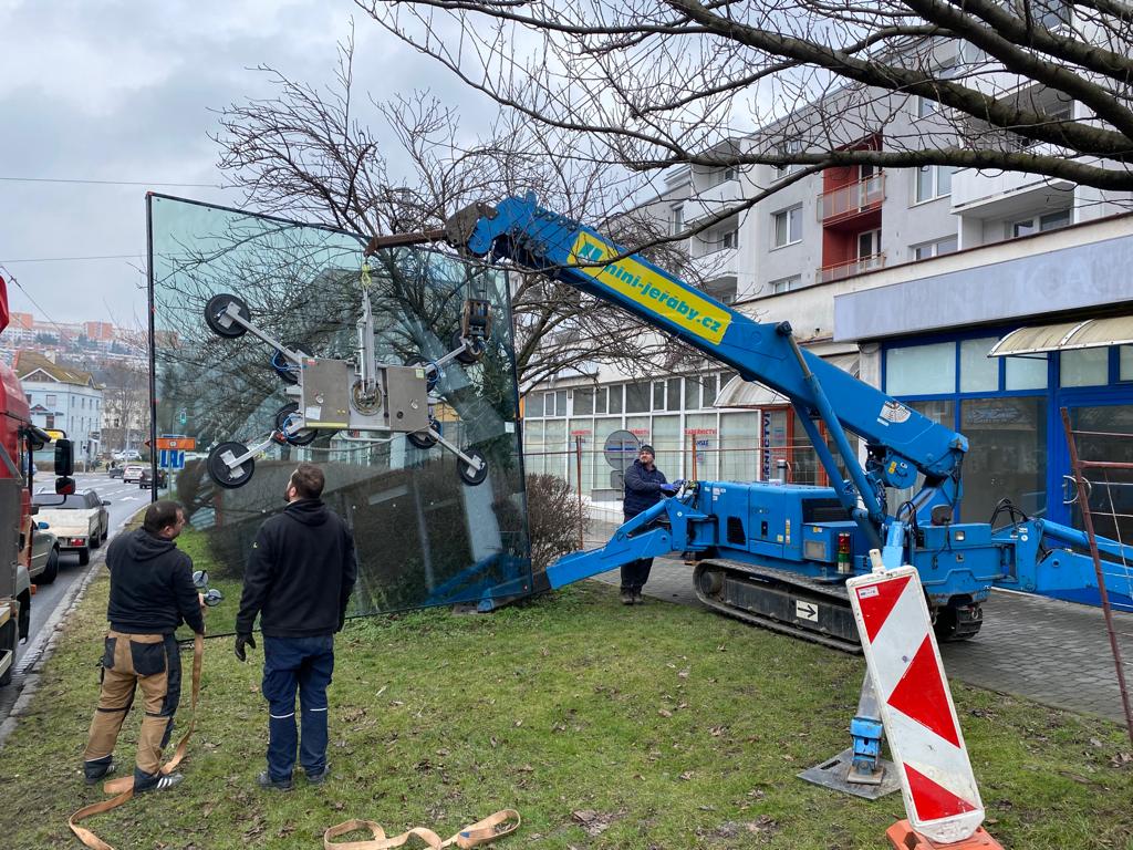 Bc. Jiří Marek - velkoformátové zasklívání foto 3