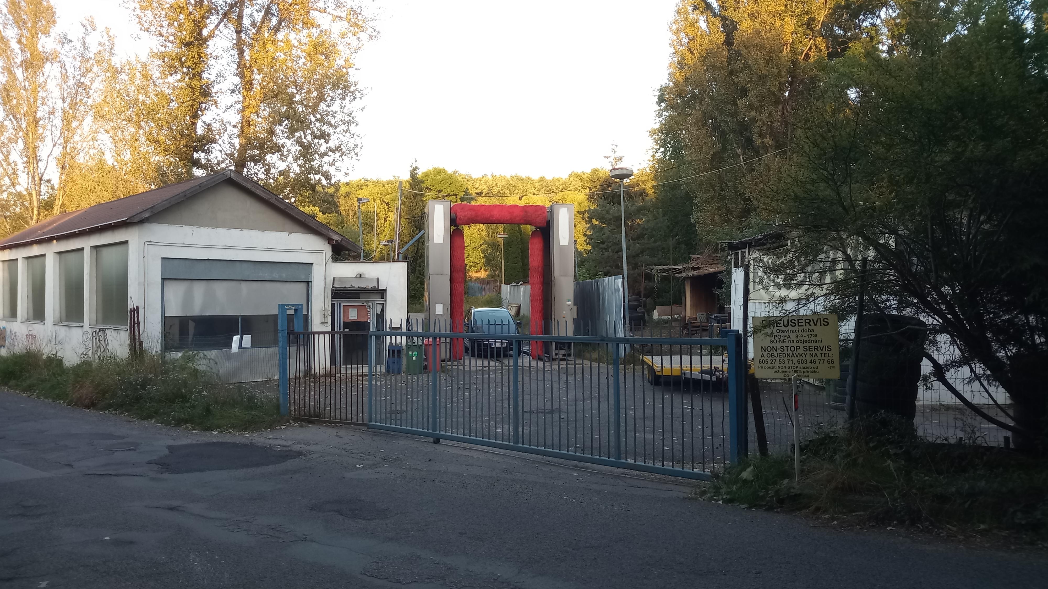 Mycí linka Za mosty foto 2