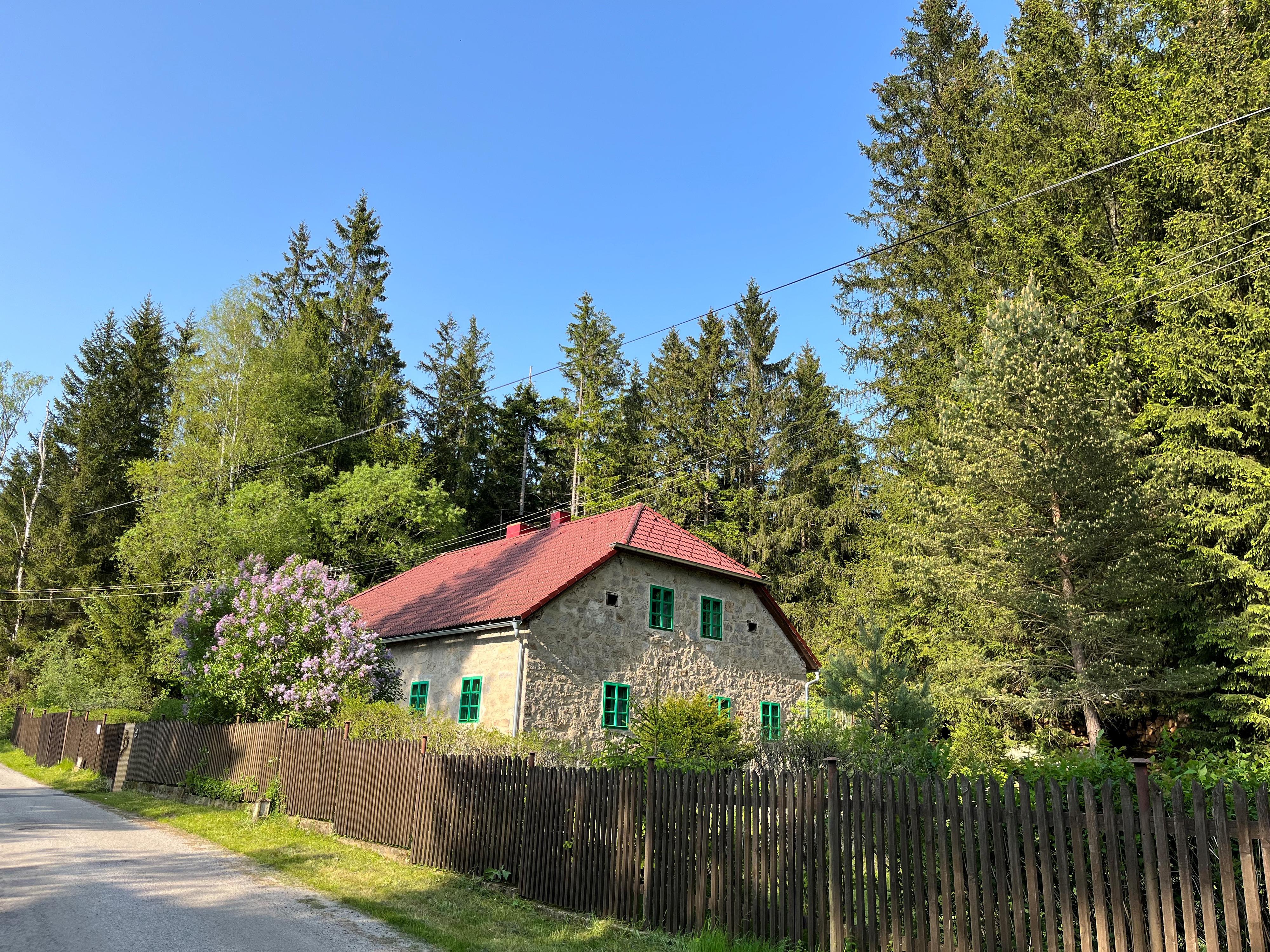 Chalupa pod lipenskou hrází foto 3