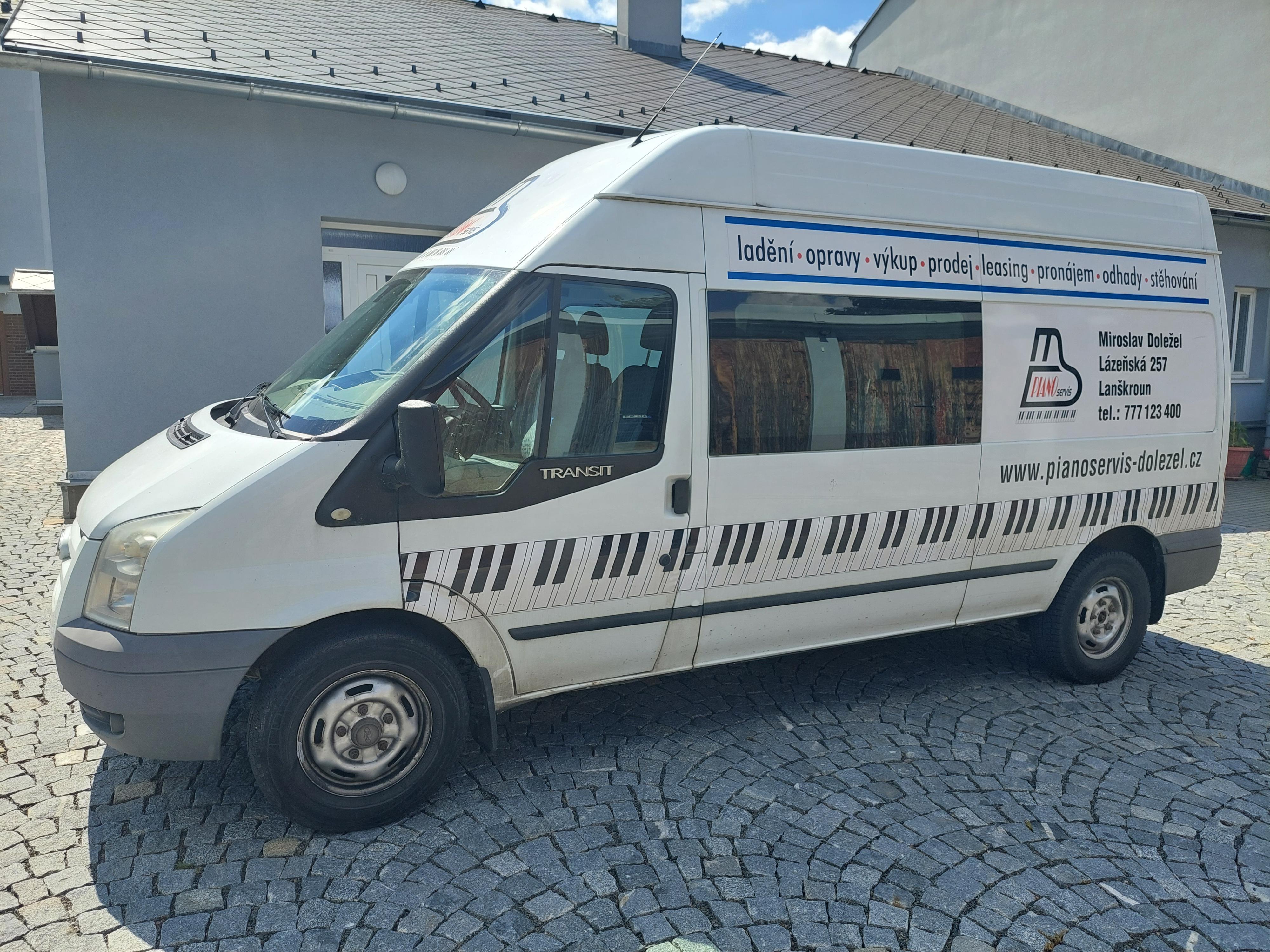 Půjčovna a servis klavírů Doležel