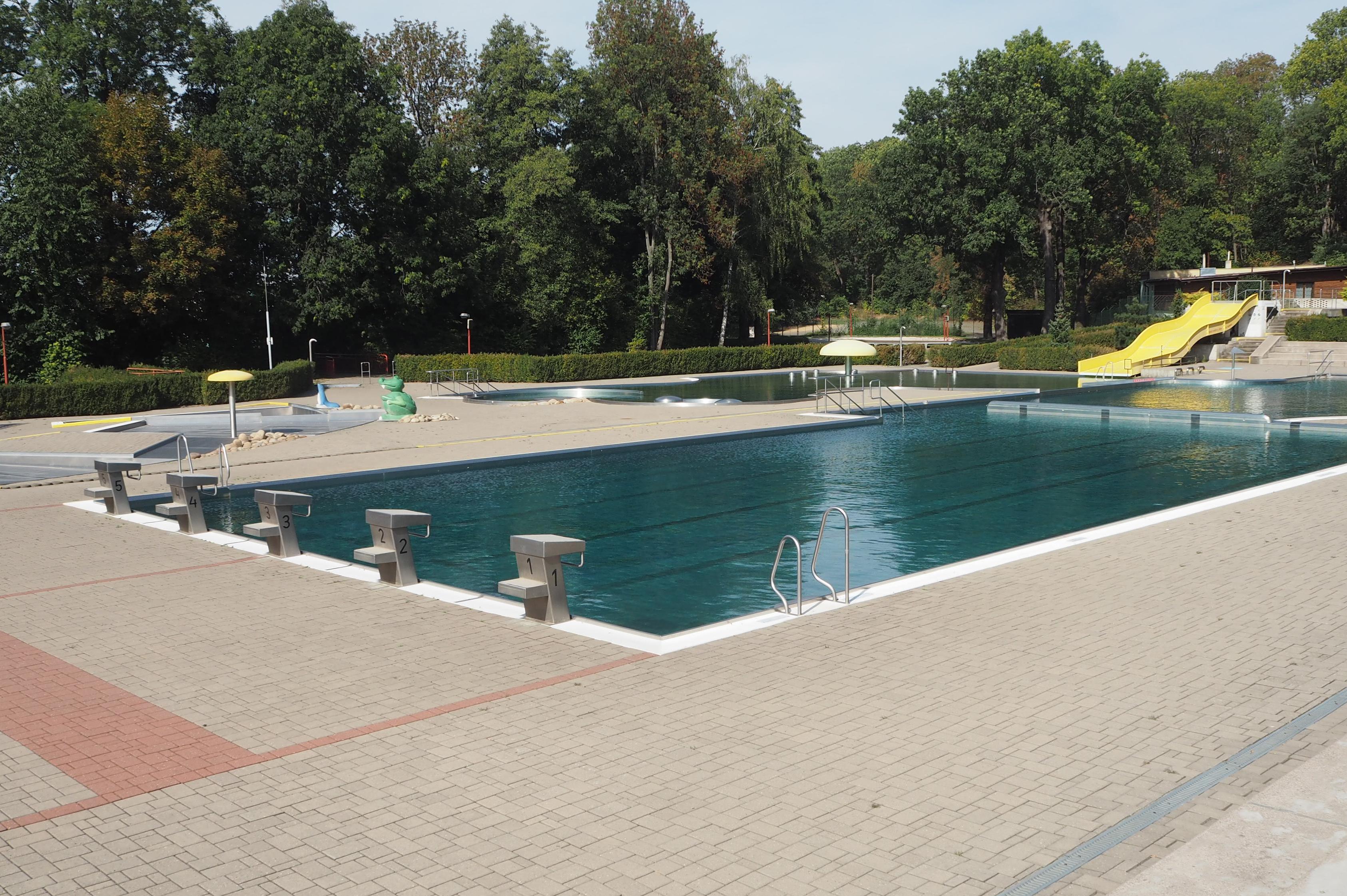 Letní koupaliště Chrudim foto 1