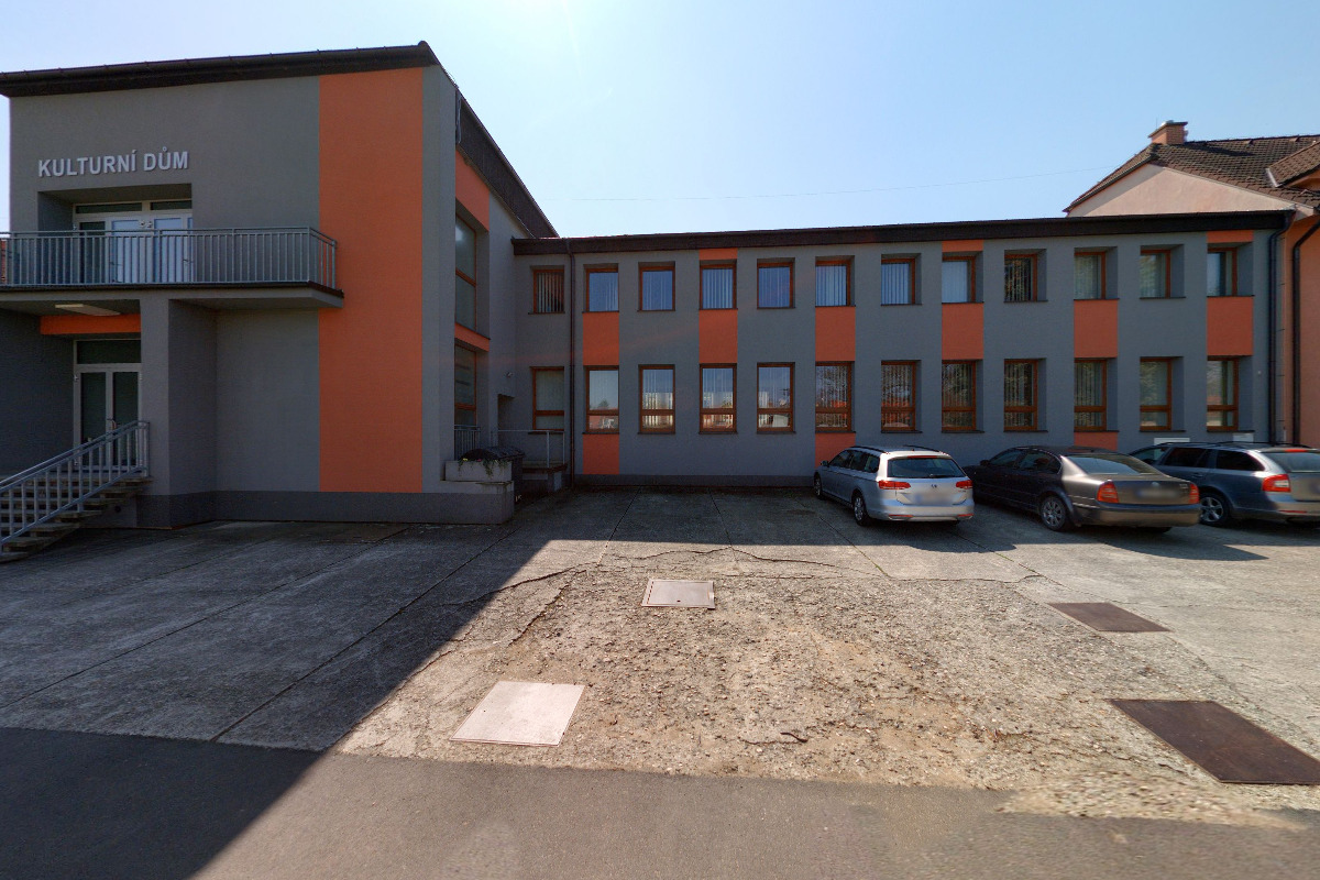 Kulturní dům Míškovice foto 2