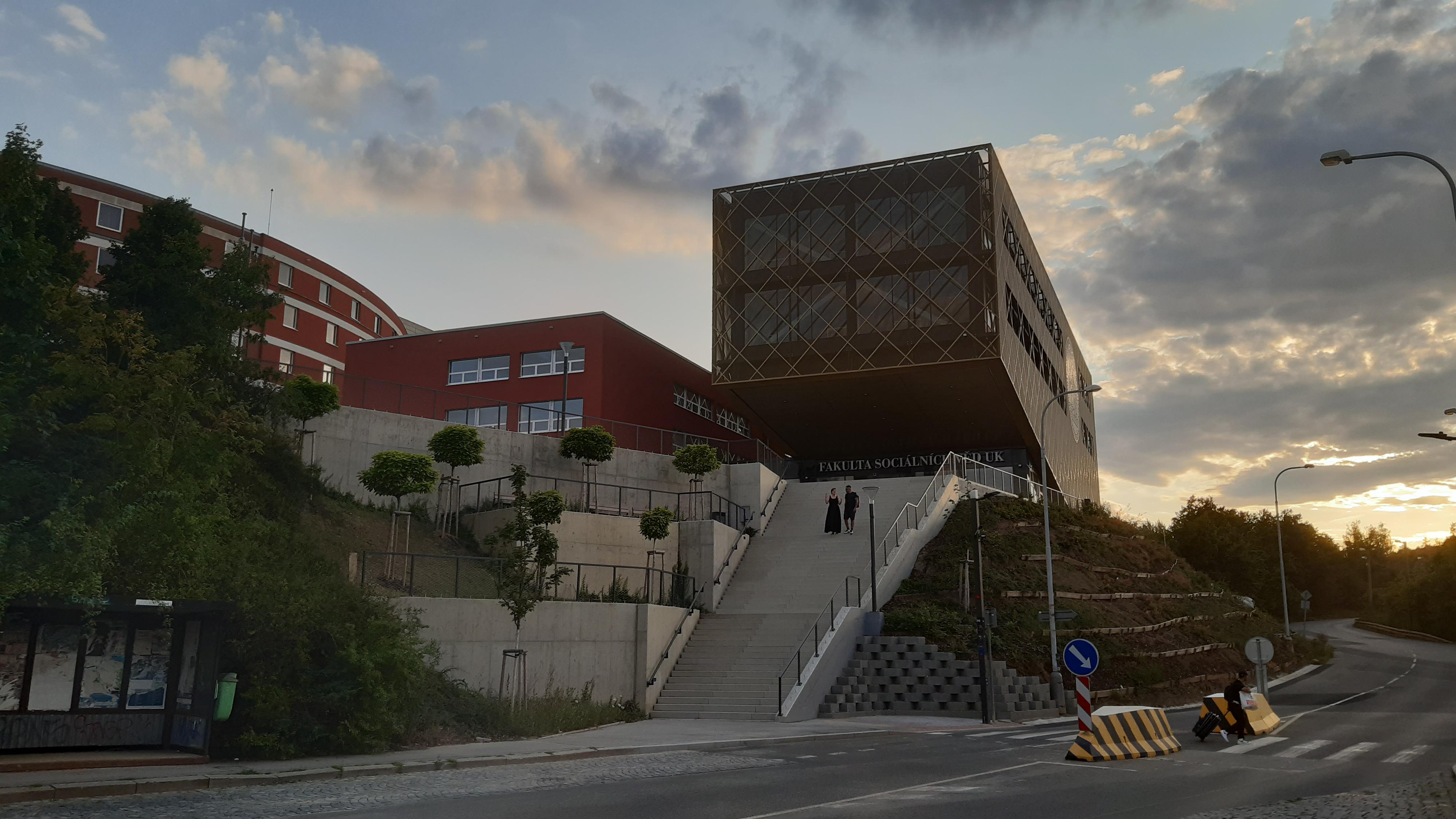 Fakulta sociálních věd - Univerzita Karlova foto 3