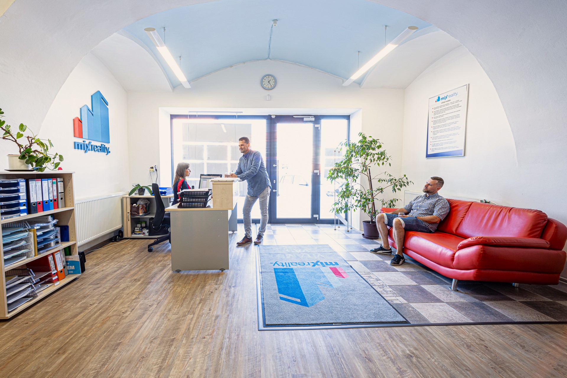 Mixreality - realitní kancelář foto 2