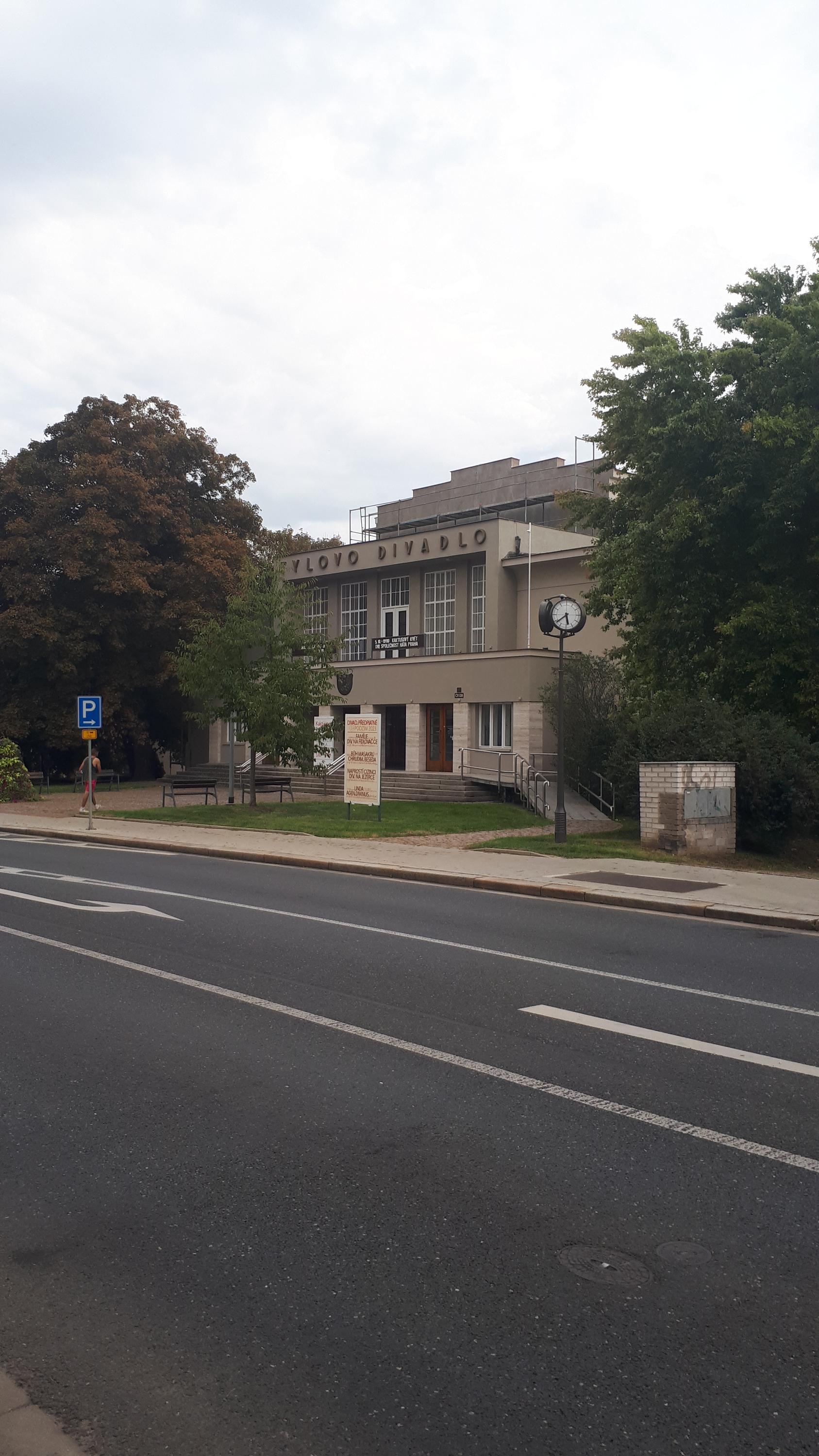 Městské Tylovo divadlo foto 5