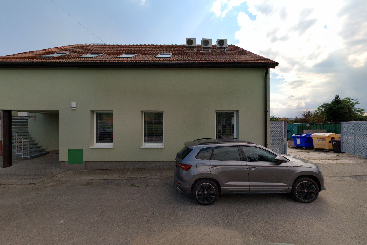 BOSS montáže, s.r.o. - nabíjecí stanice