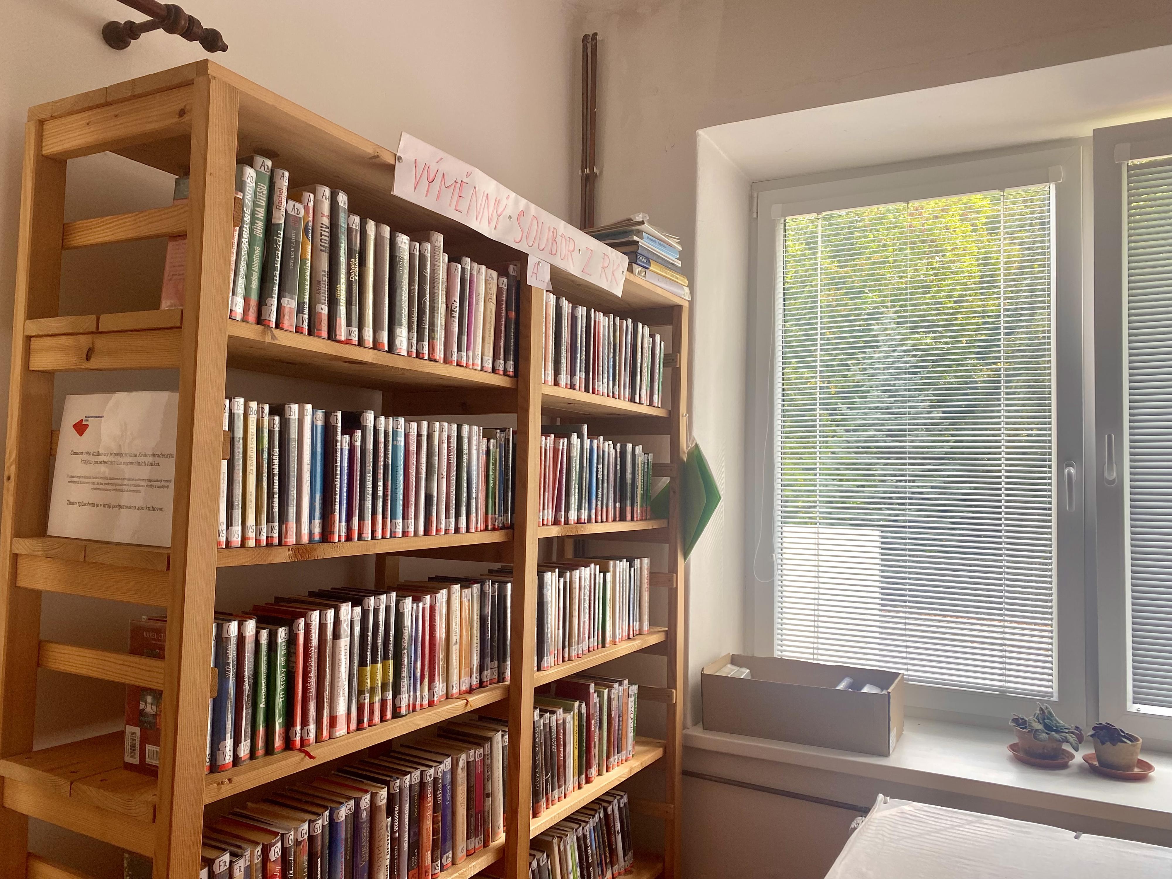 Knihovna Skuhrov nad Bělou foto 3