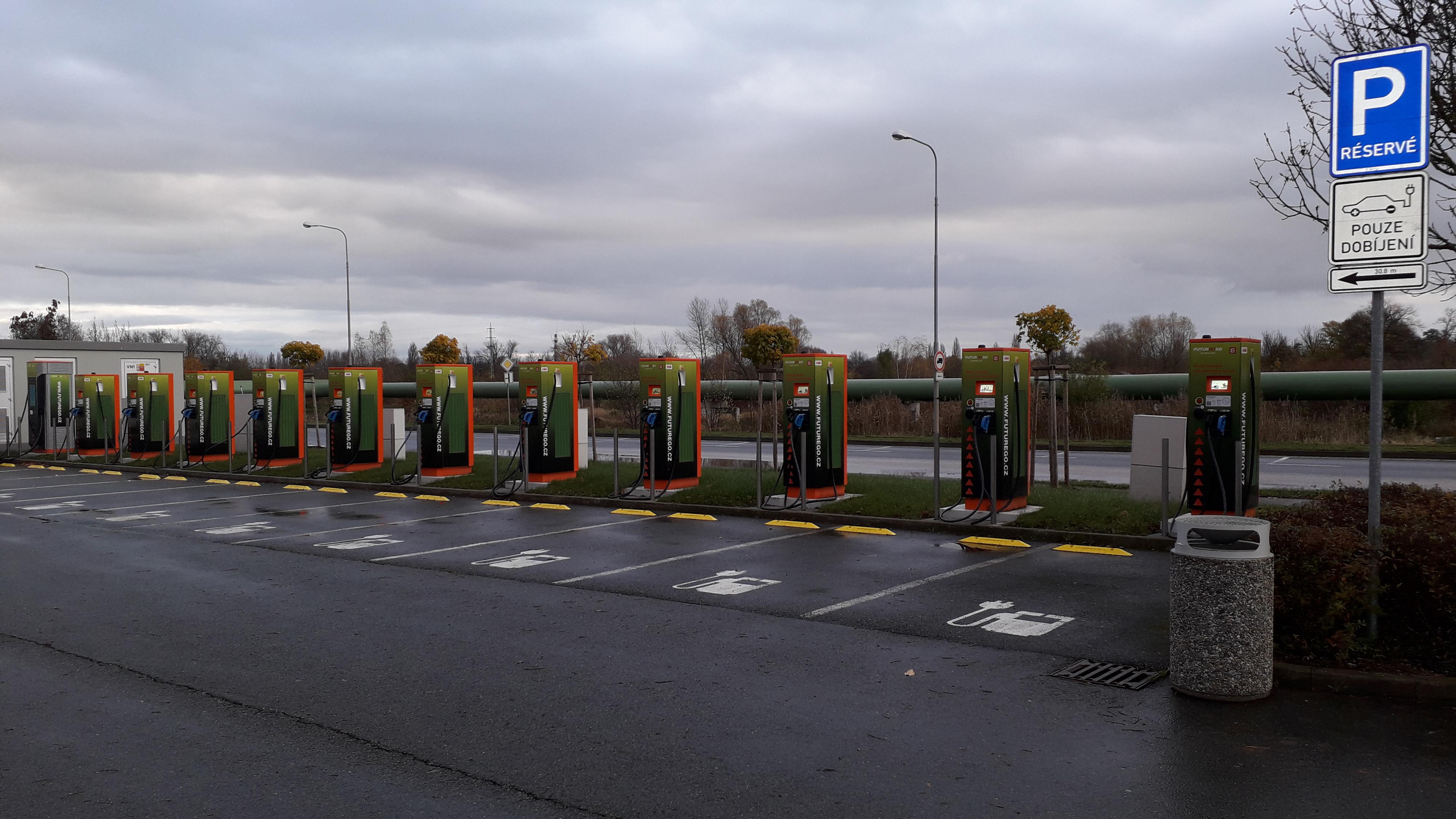 Nabíjecí stanice ČEZ