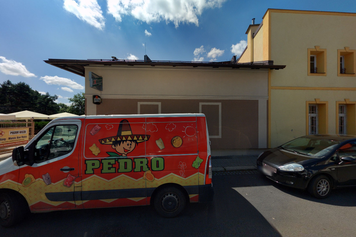 Roxy music & bowling bar