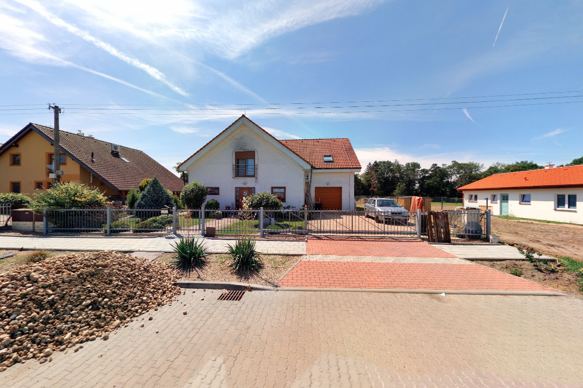 Pokládání koberců, linolea a PVC - Tomáš Chyba