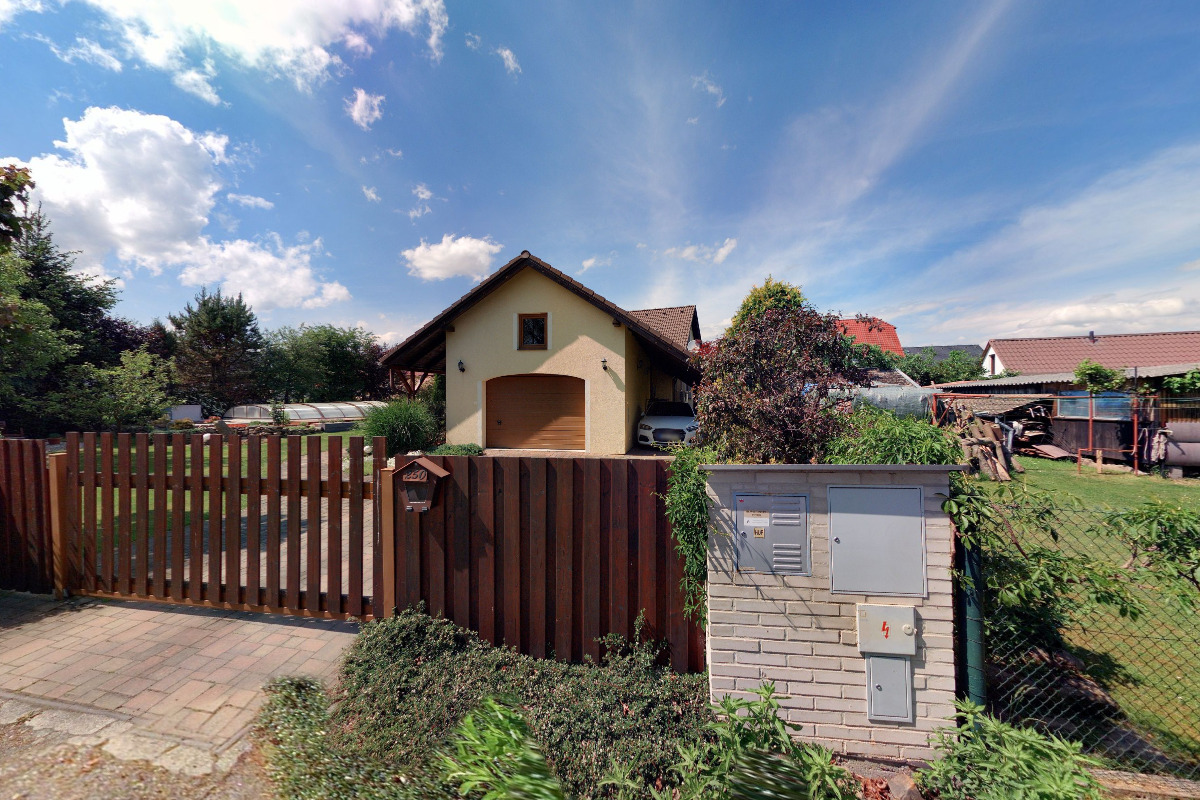 Ladislav Petr - QARA